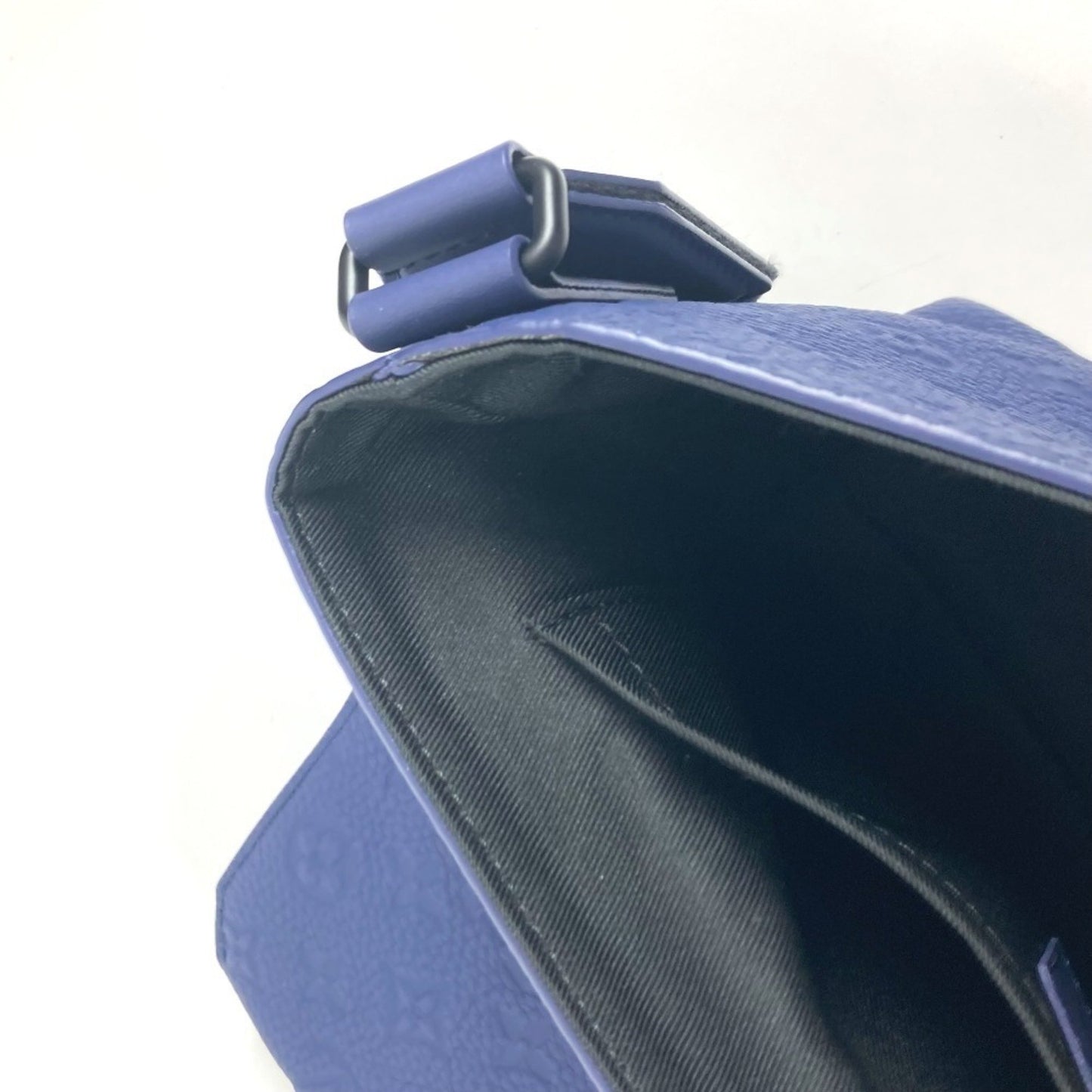Louis Vuitton Others Blue Shoulder Bags