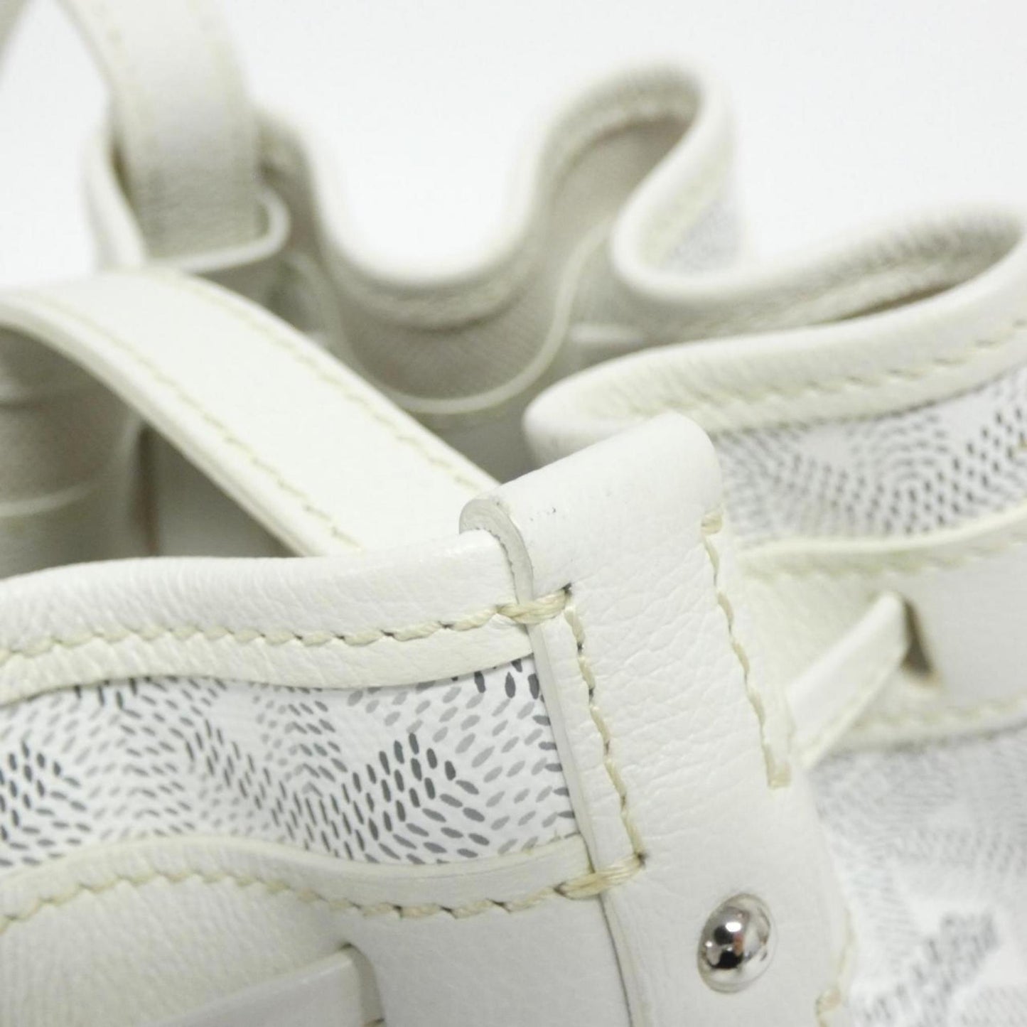 Goyard Coated Canvas White Shoulder Bags