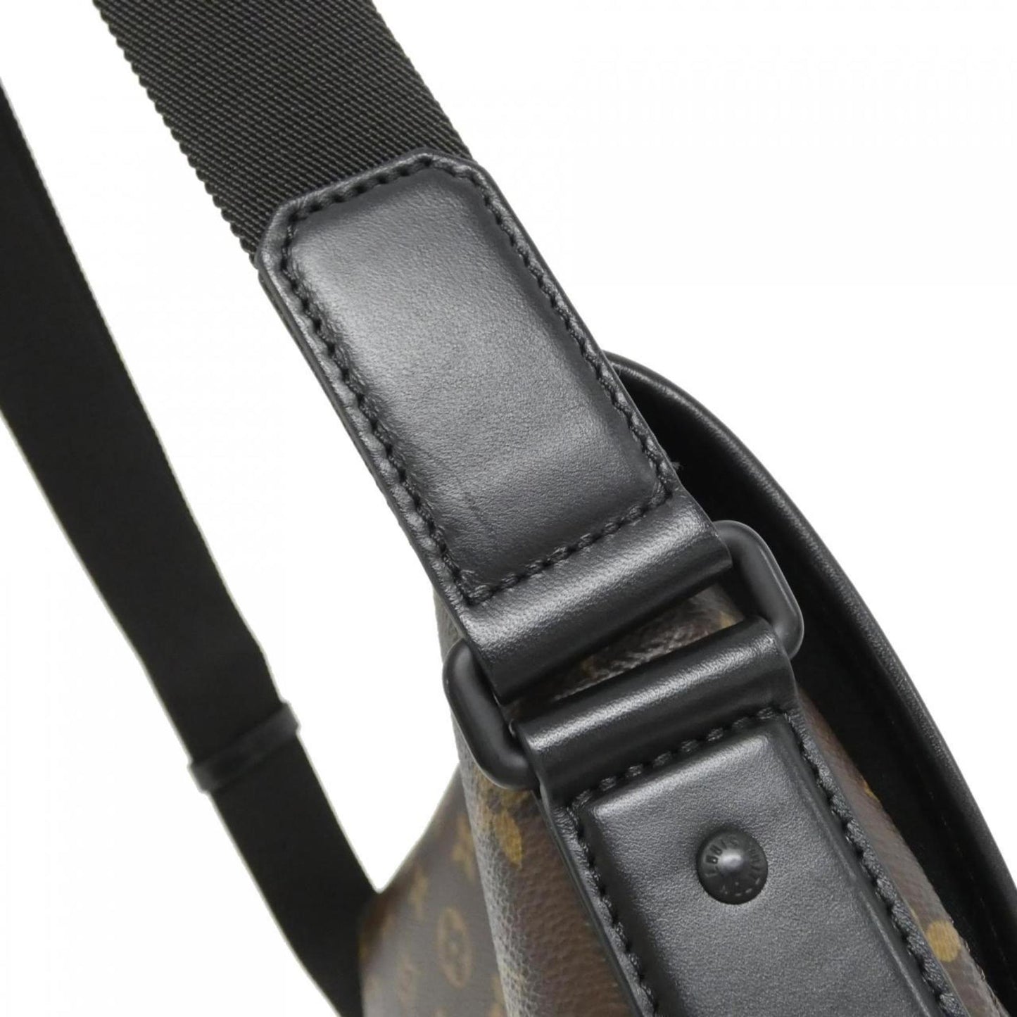 Louis Vuitton Coated Canvas Brown Shoulder Bags