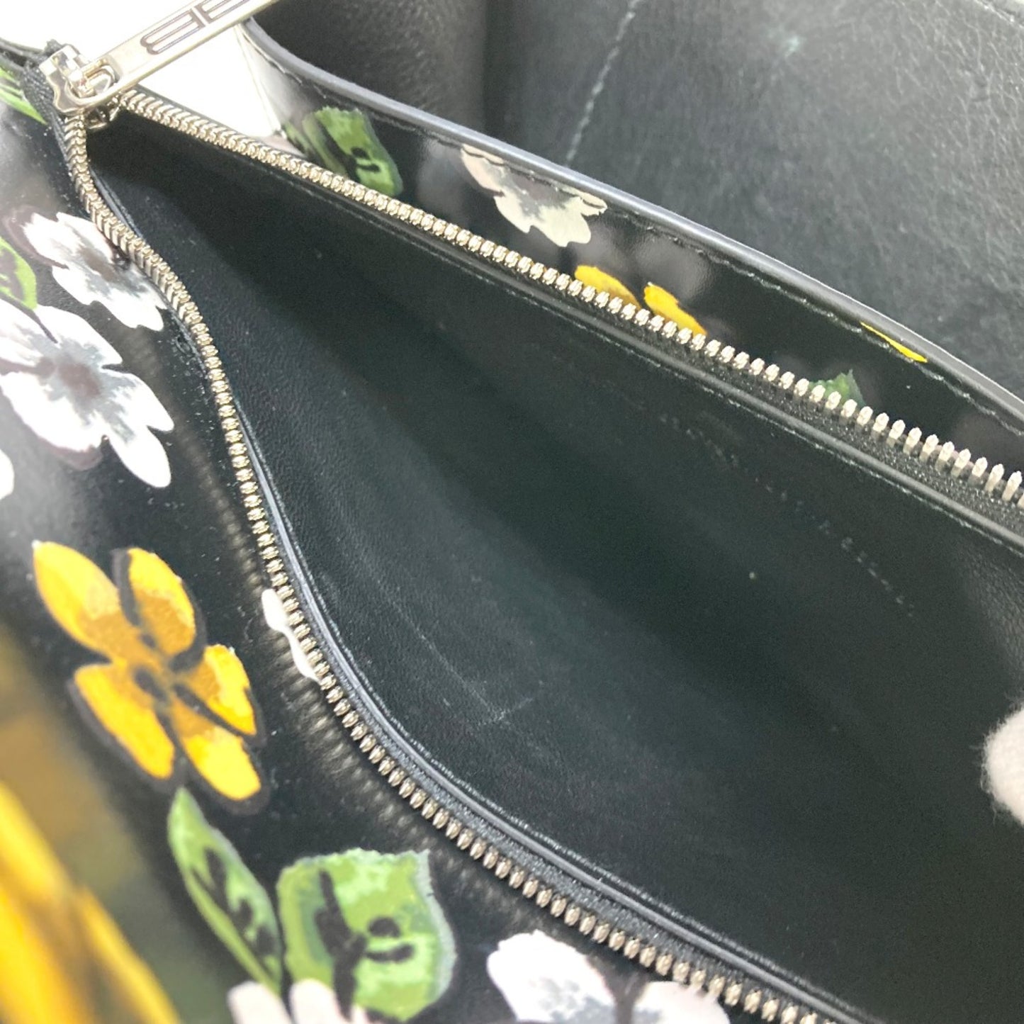 Balenciaga Others Black Shoulder Bags