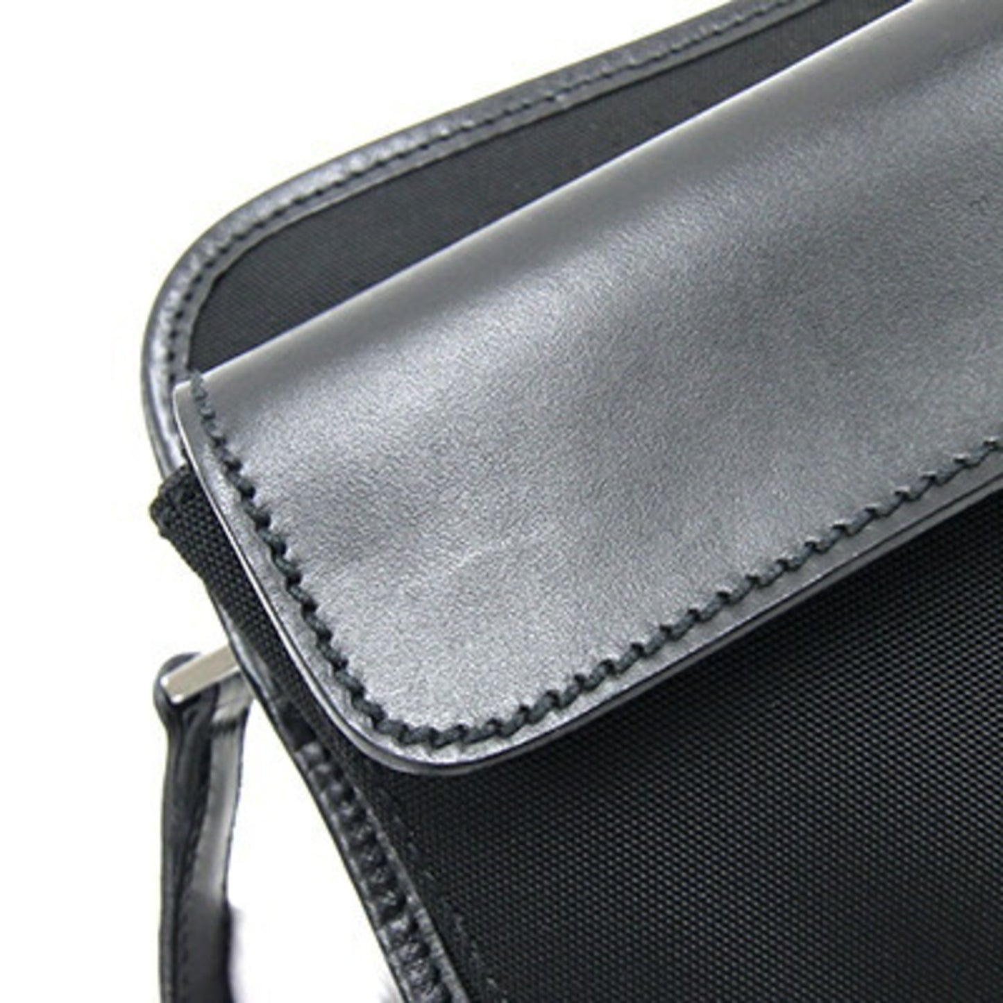 Gucci Nylon Black Clutch Bags