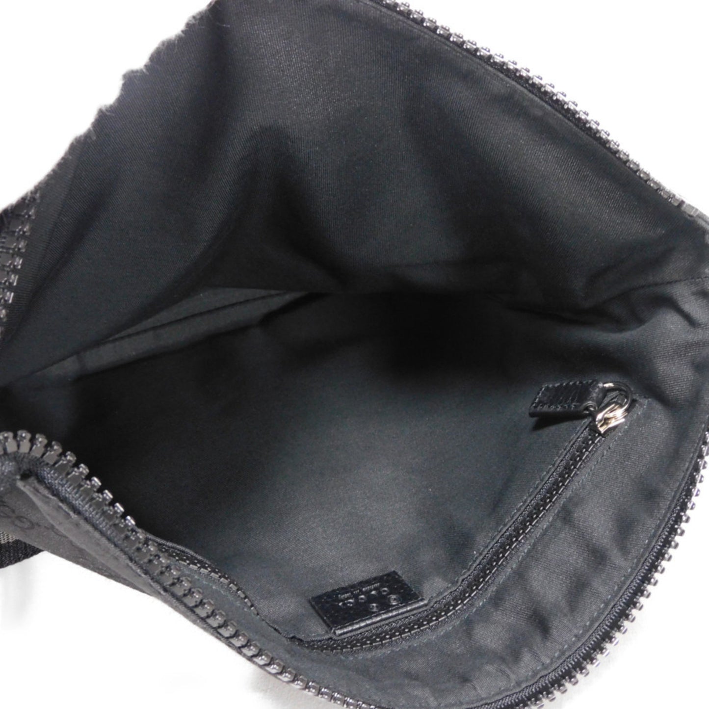 Gucci Nylon Black Shoulder Bags