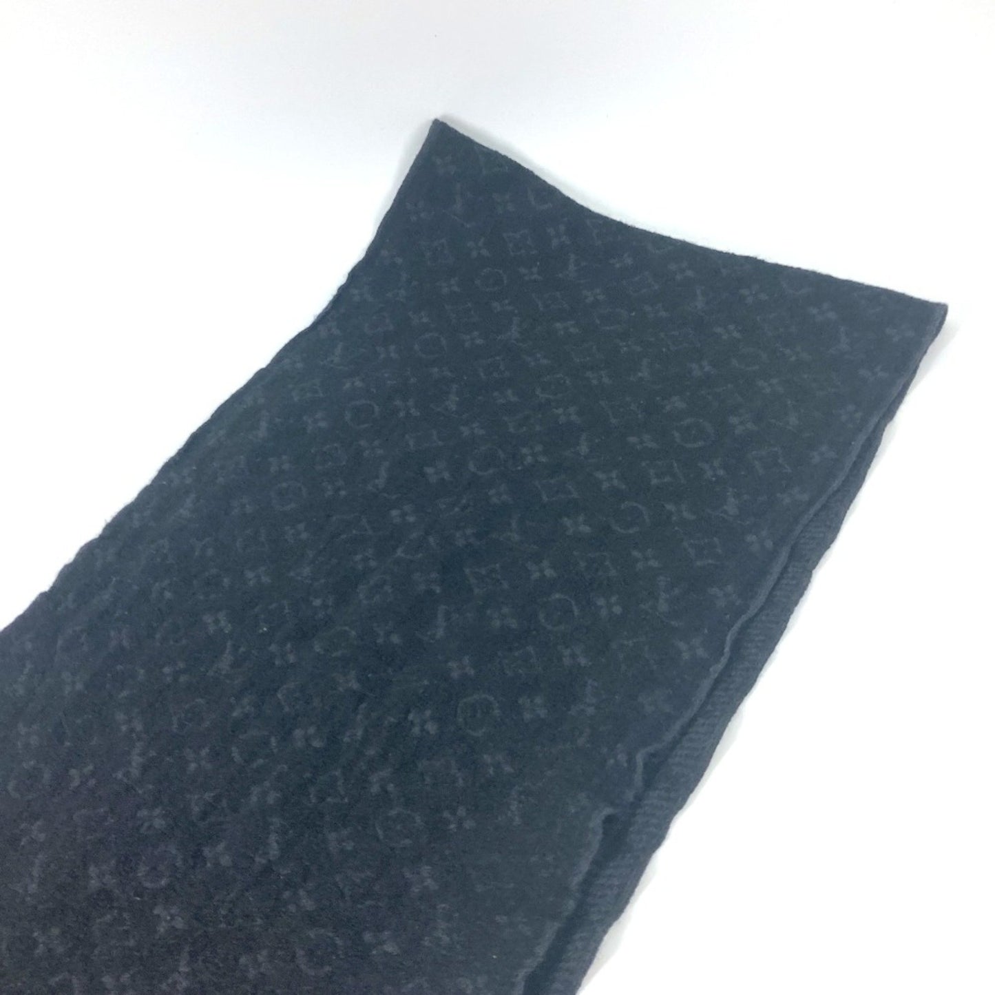 Louis Vuitton Wool Black Scarves