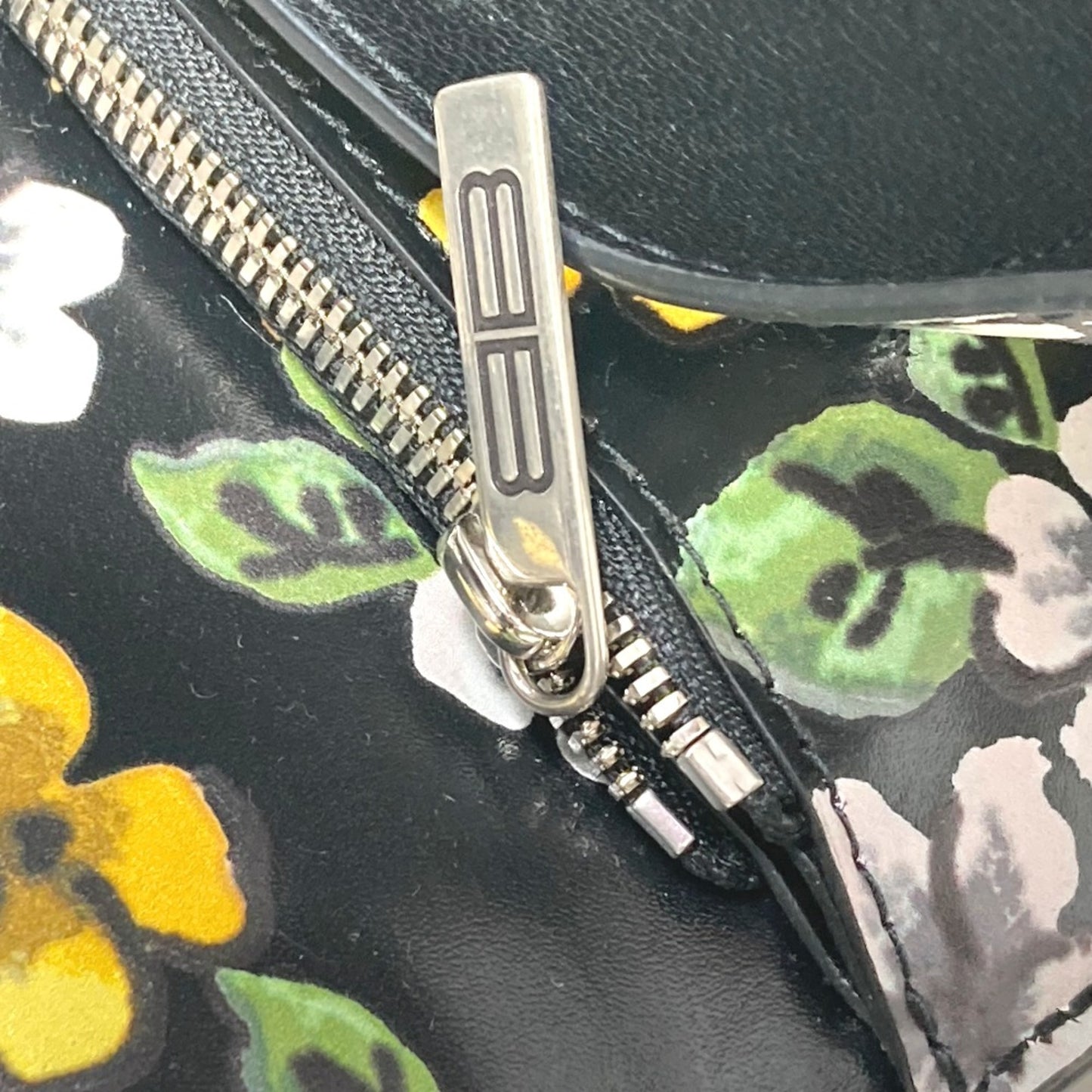 Balenciaga Others Black Shoulder Bags