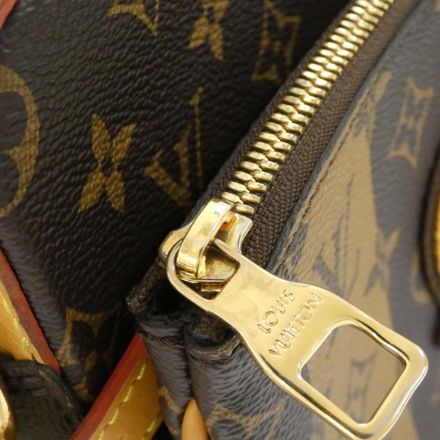 Louis Vuitton Coated Canvas Brown Shoulder Bags