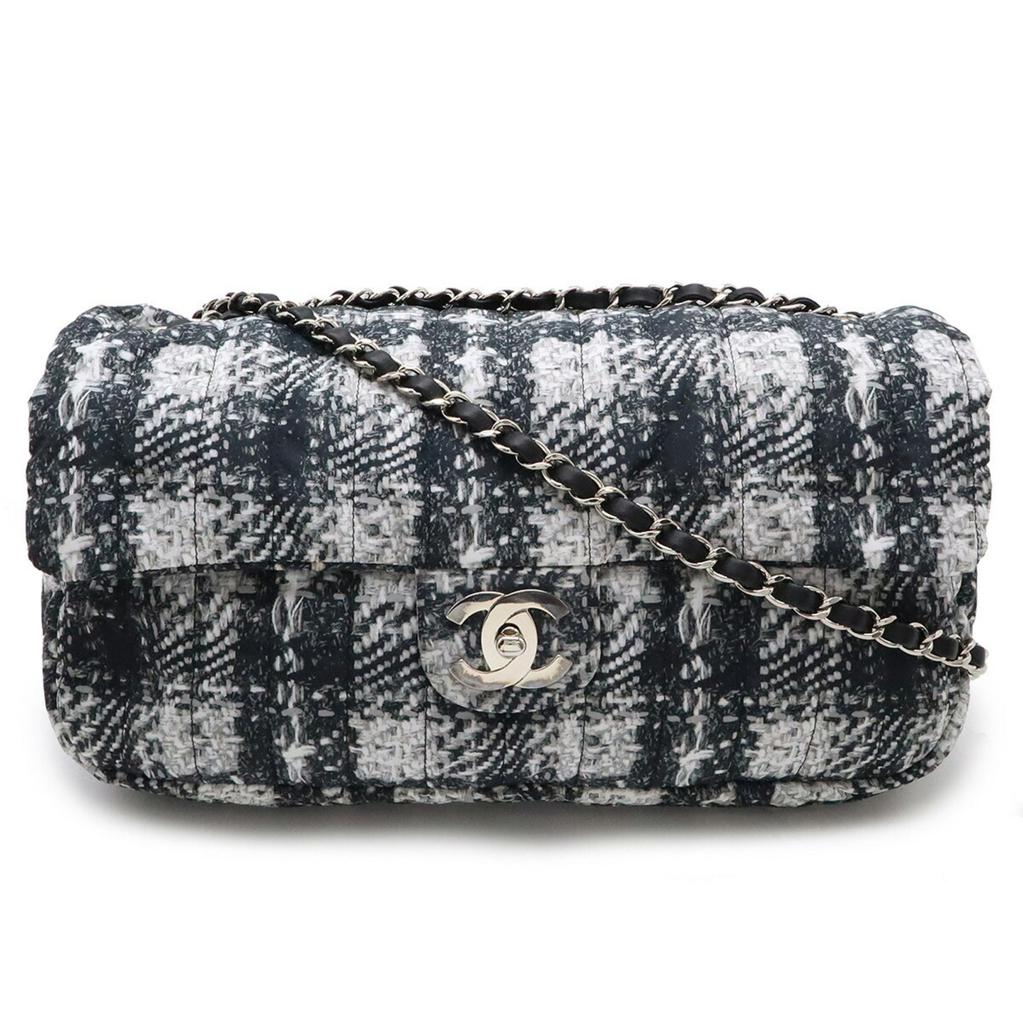 Chanel Nylon Black Shoulder Bags