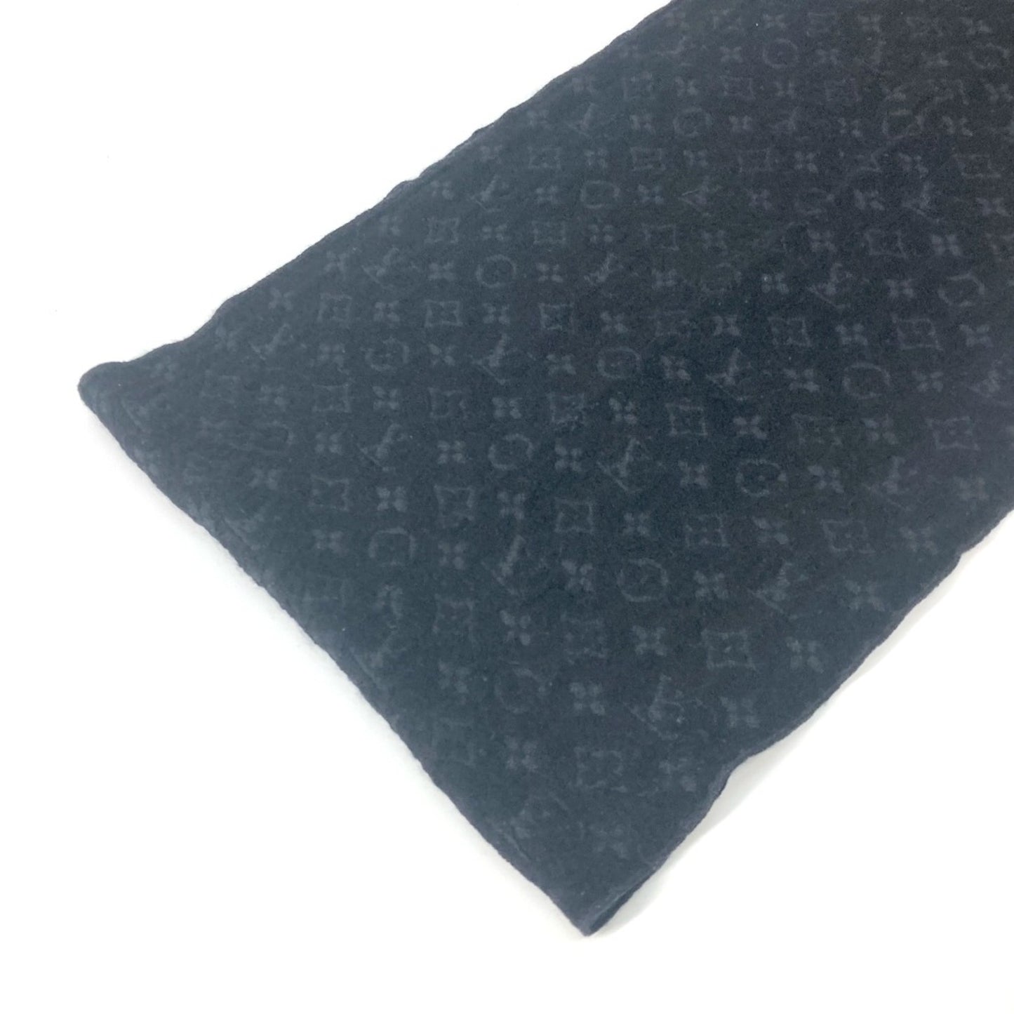 Louis Vuitton Wool Black Scarves
