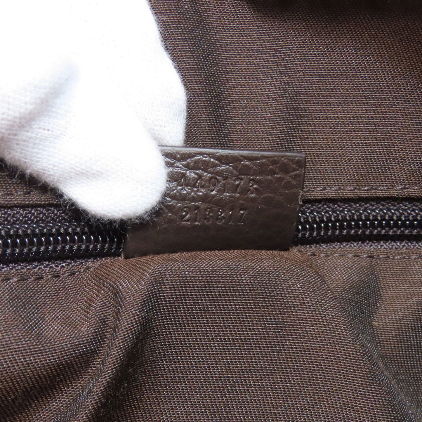 Gucci Canvas Brown Shoulder Bags