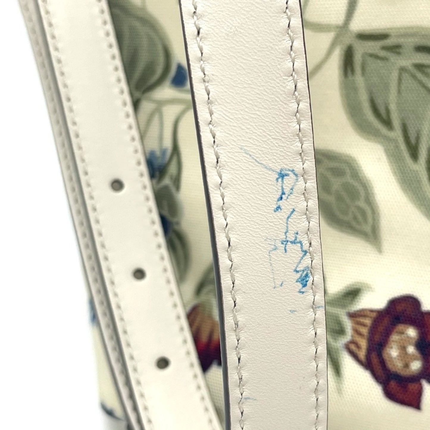 Gucci Pvc White Shoulder Bags