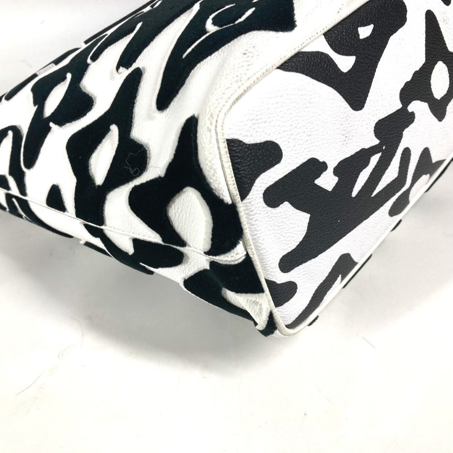 Louis Vuitton Coated Canvas Black Shoulder Bags