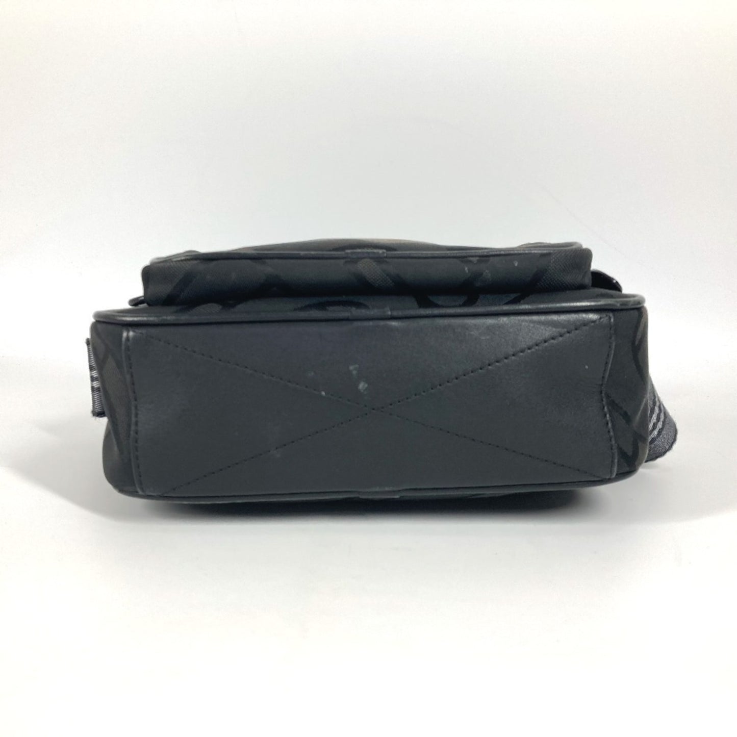 Burberry Nylon Black Shoulder Bags