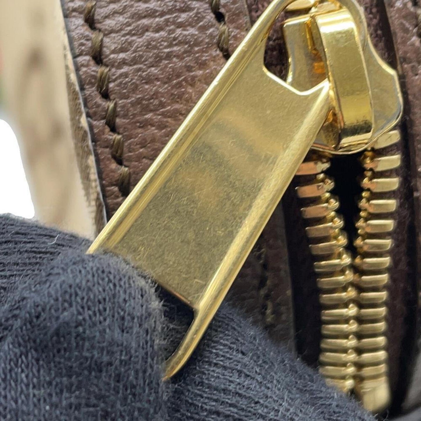 Gucci Canvas Brown Shoulder Bags