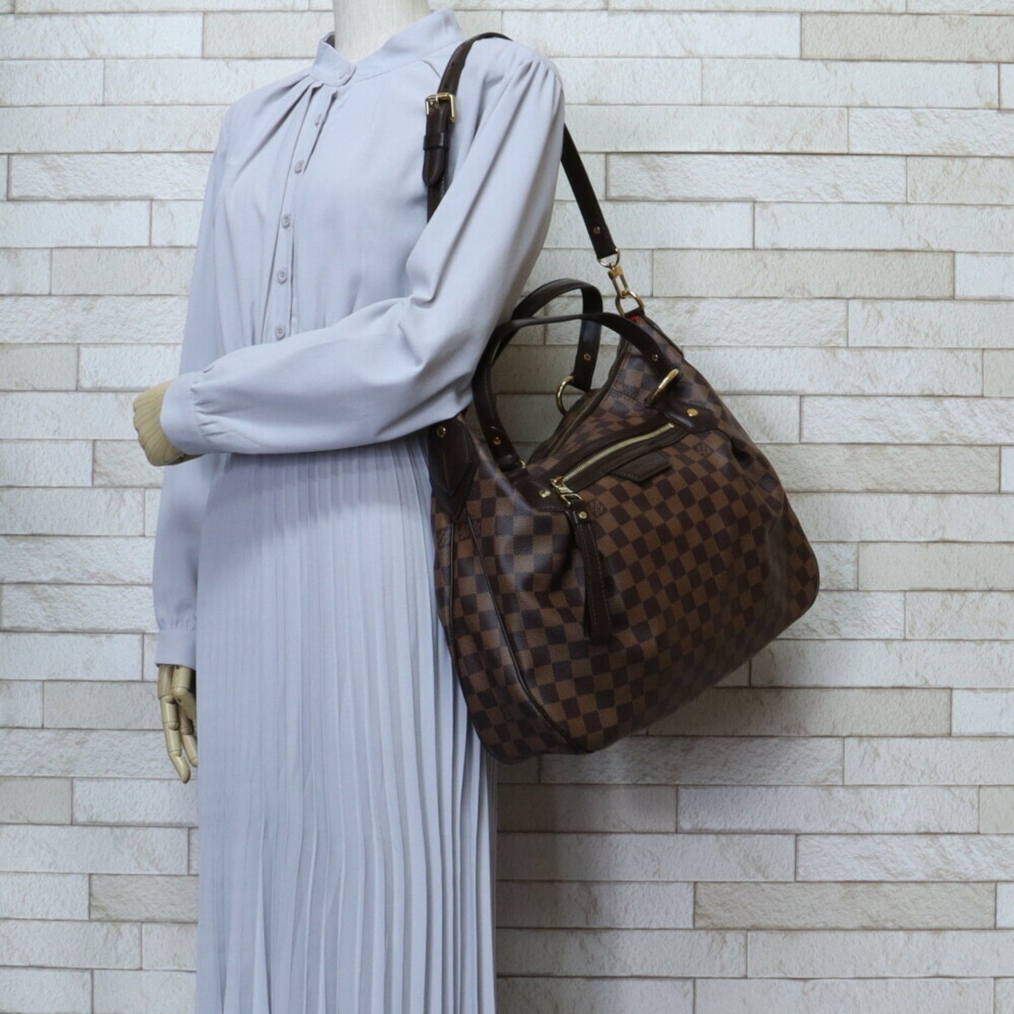 Louis Vuitton Monogram Canvas Brown Shoulder Bags