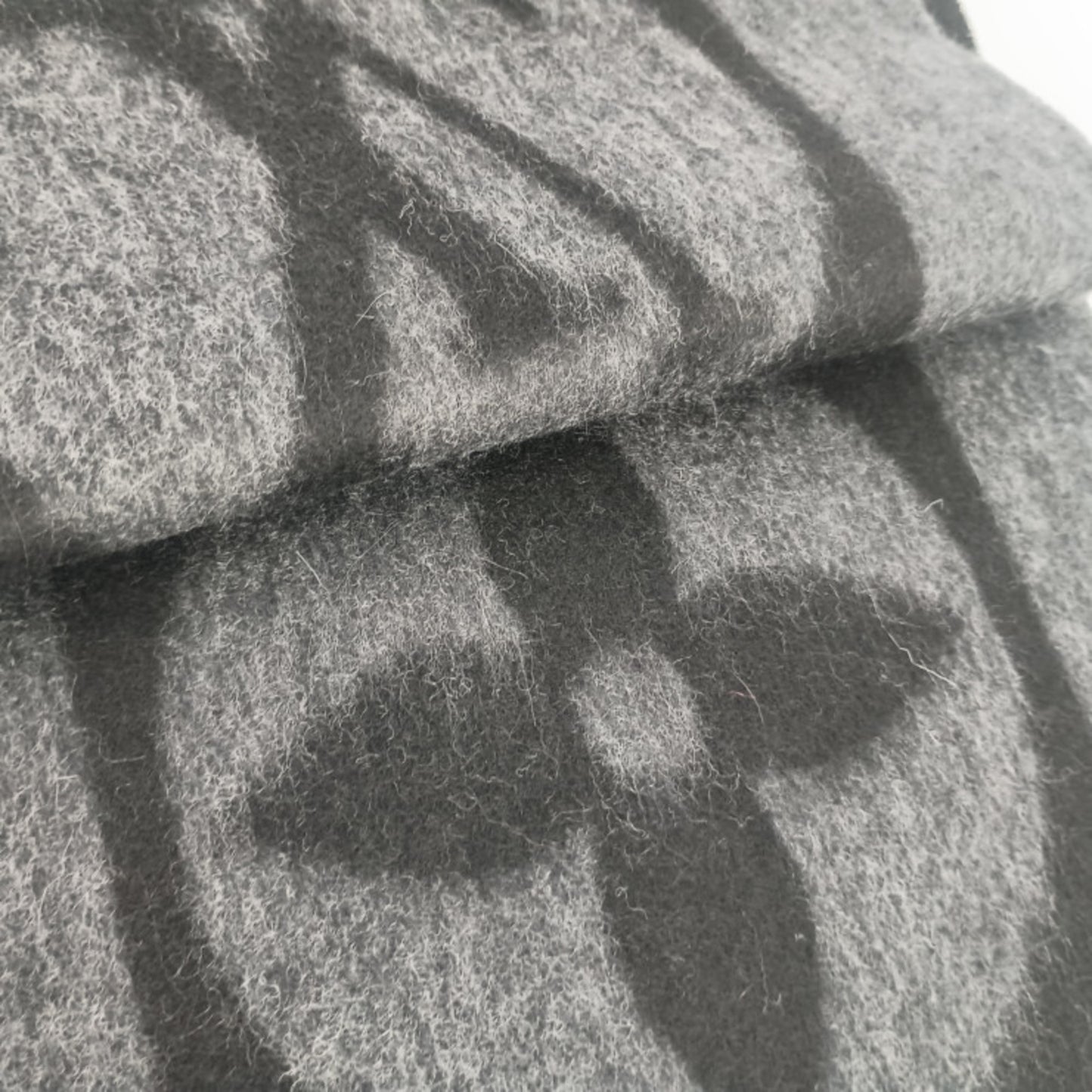 Louis Vuitton Wool Black Scarves