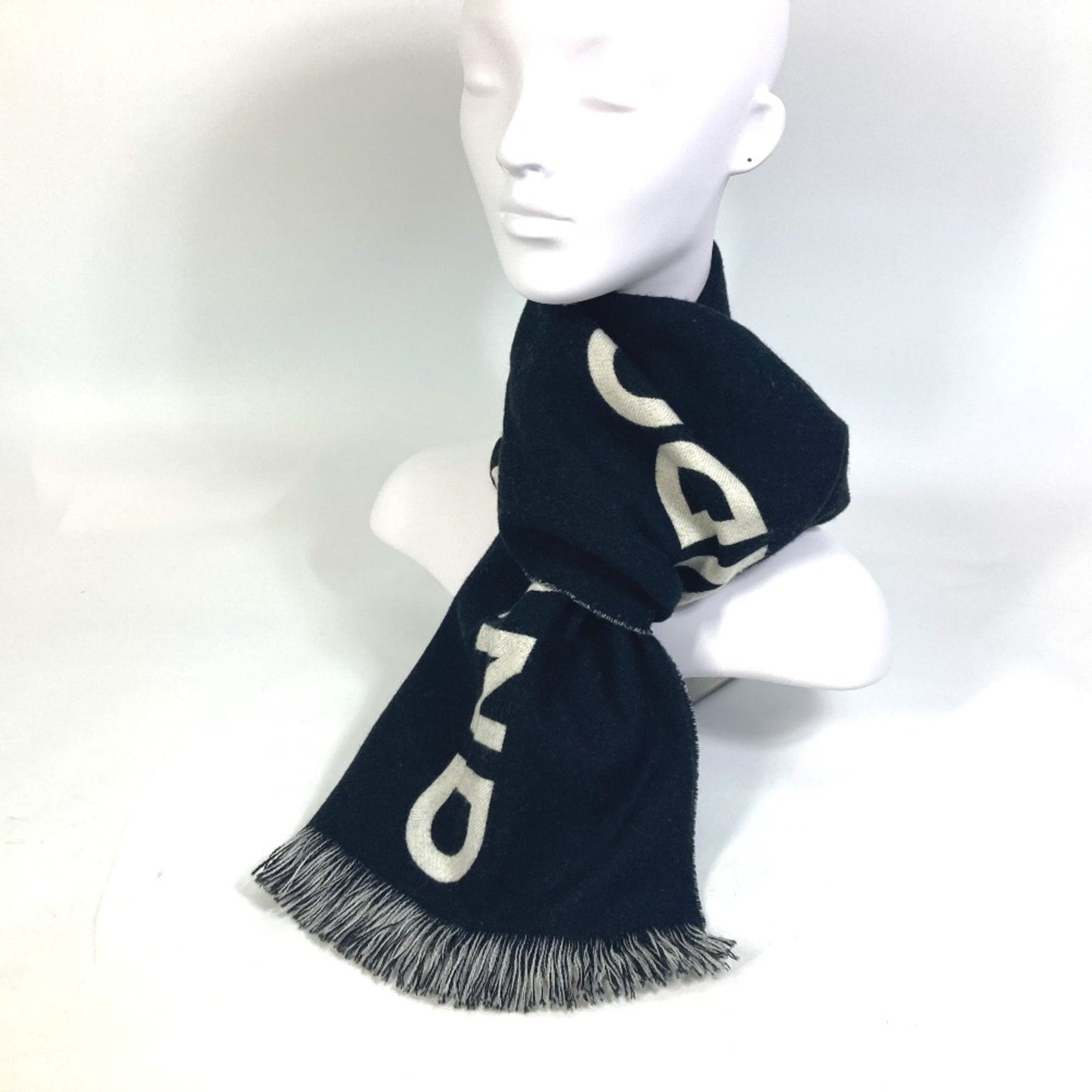 Burberry Wool Black Scarves