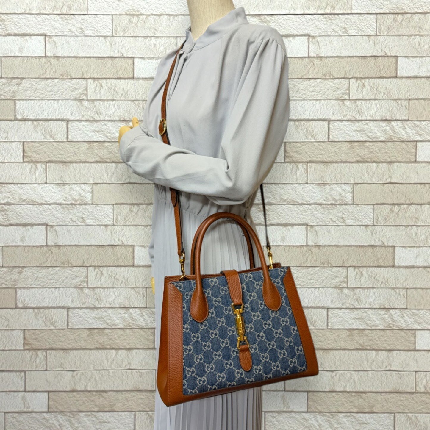Gucci Denim Blue Shoulder Bags