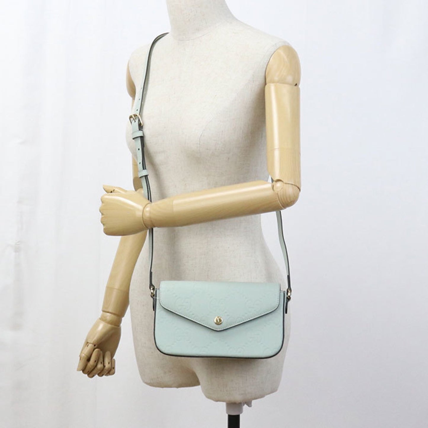 Gucci Others Green Shoulder Bags