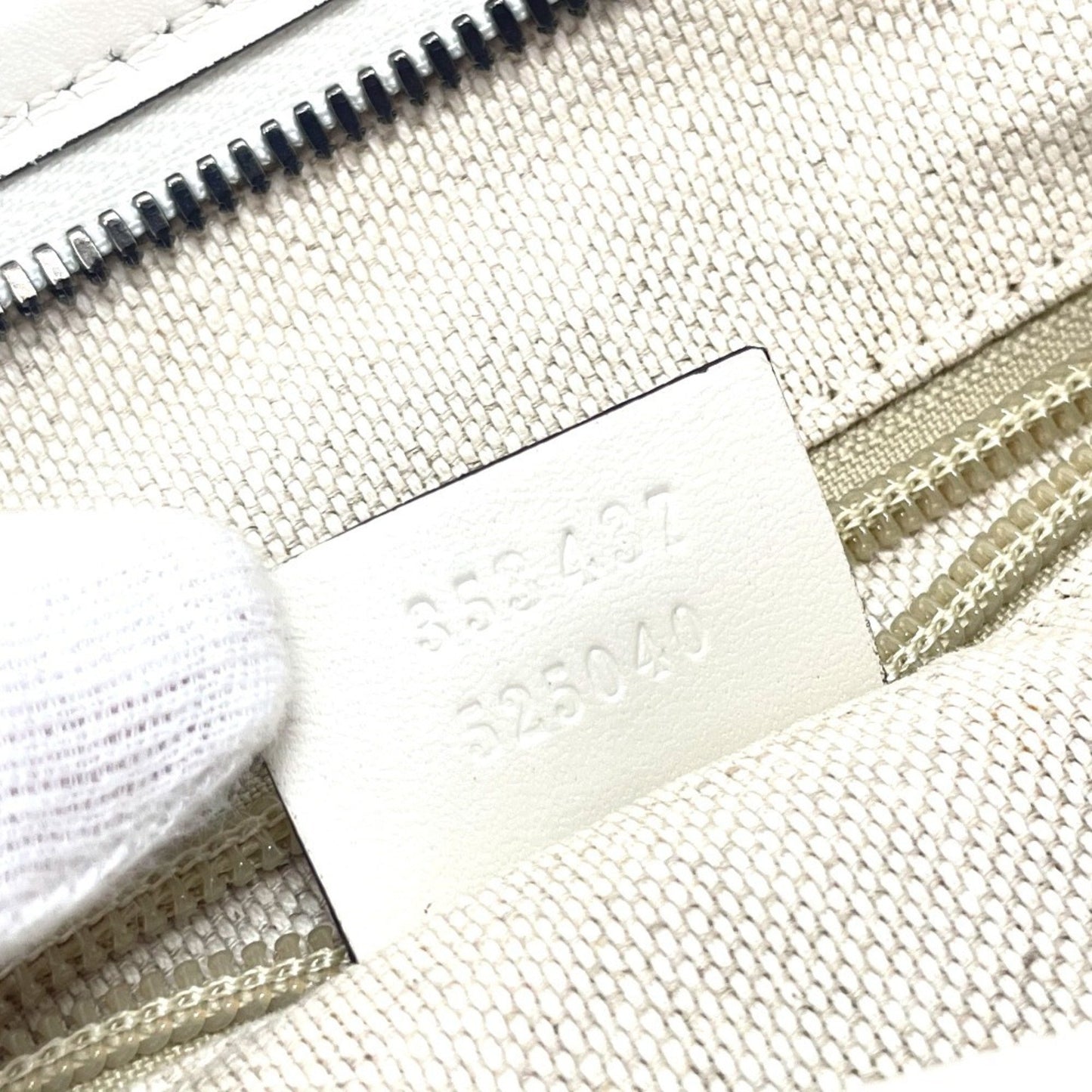 Gucci Pvc White Shoulder Bags