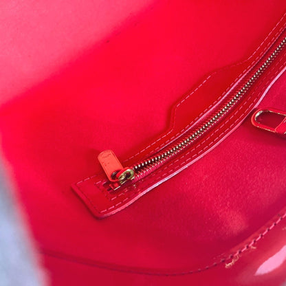 Louis Vuitton Vernis Red Shoulder Bags
