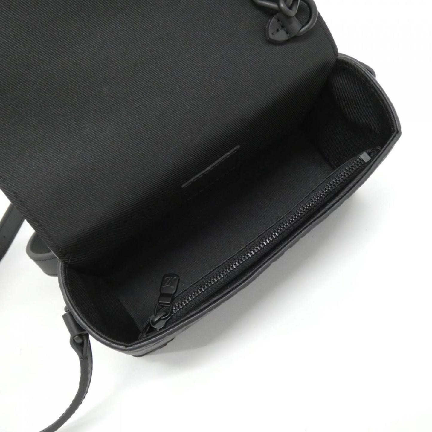 Louis Vuitton Monogram Canvas Black Shoulder Bags