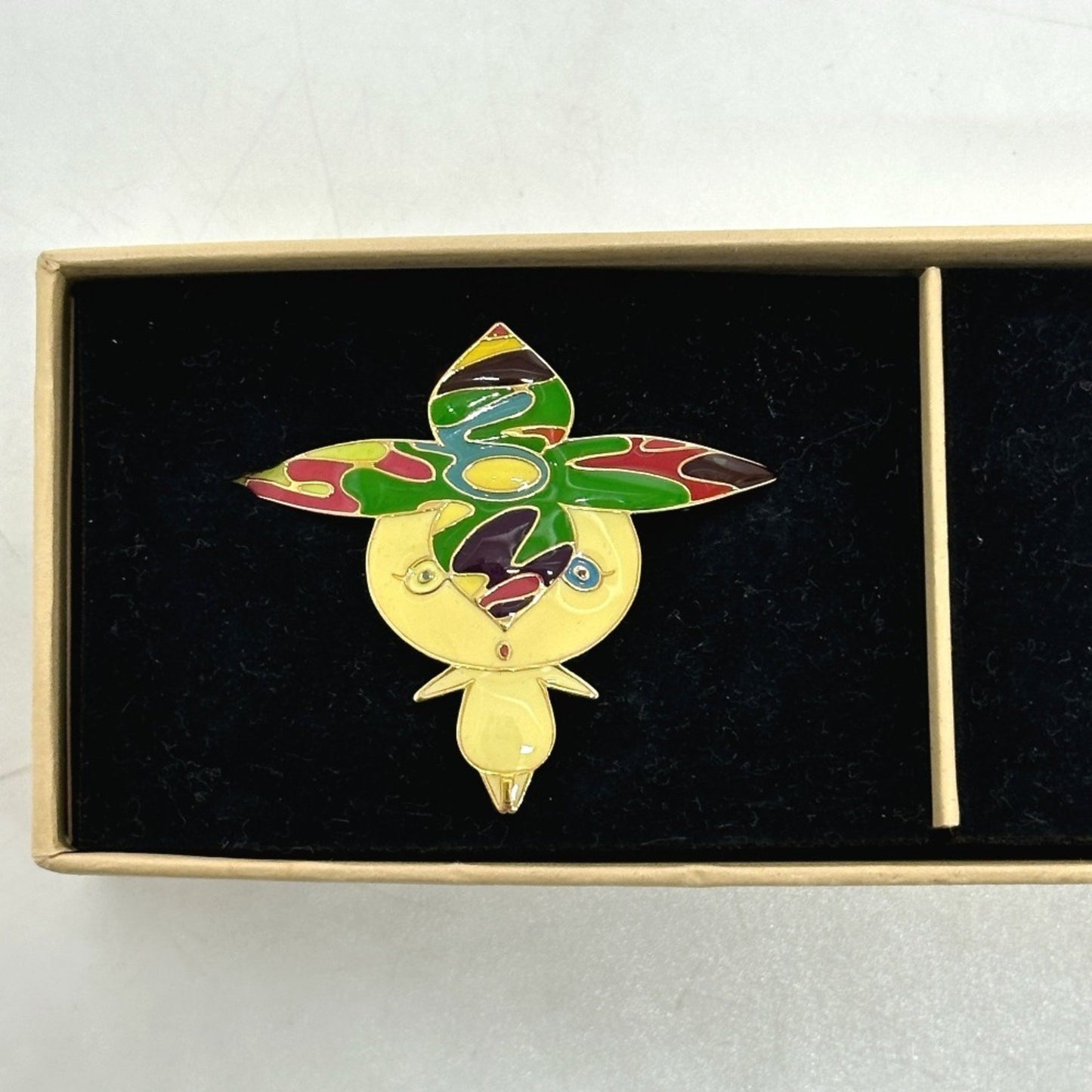 Louis Vuitton Other Metal Multi Brooches