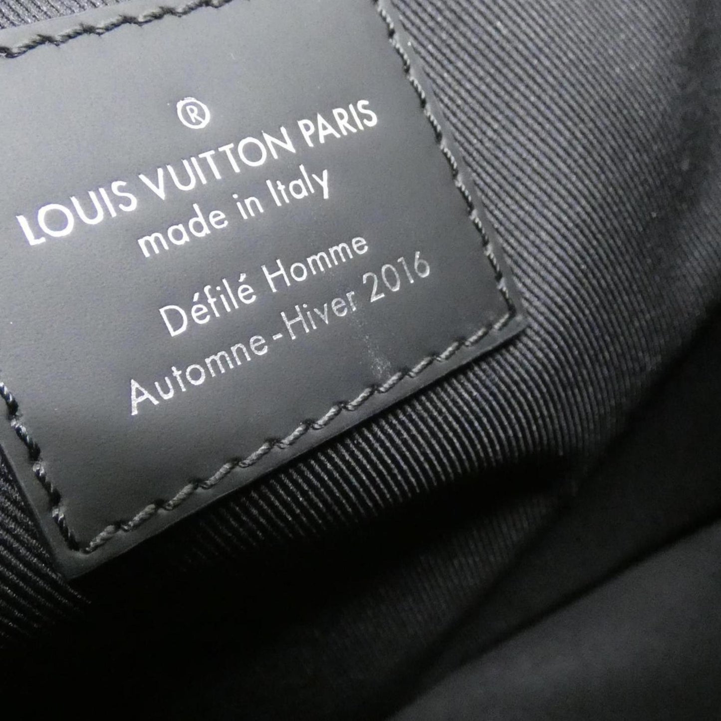 Louis Vuitton Coated Canvas Black Shoulder Bags
