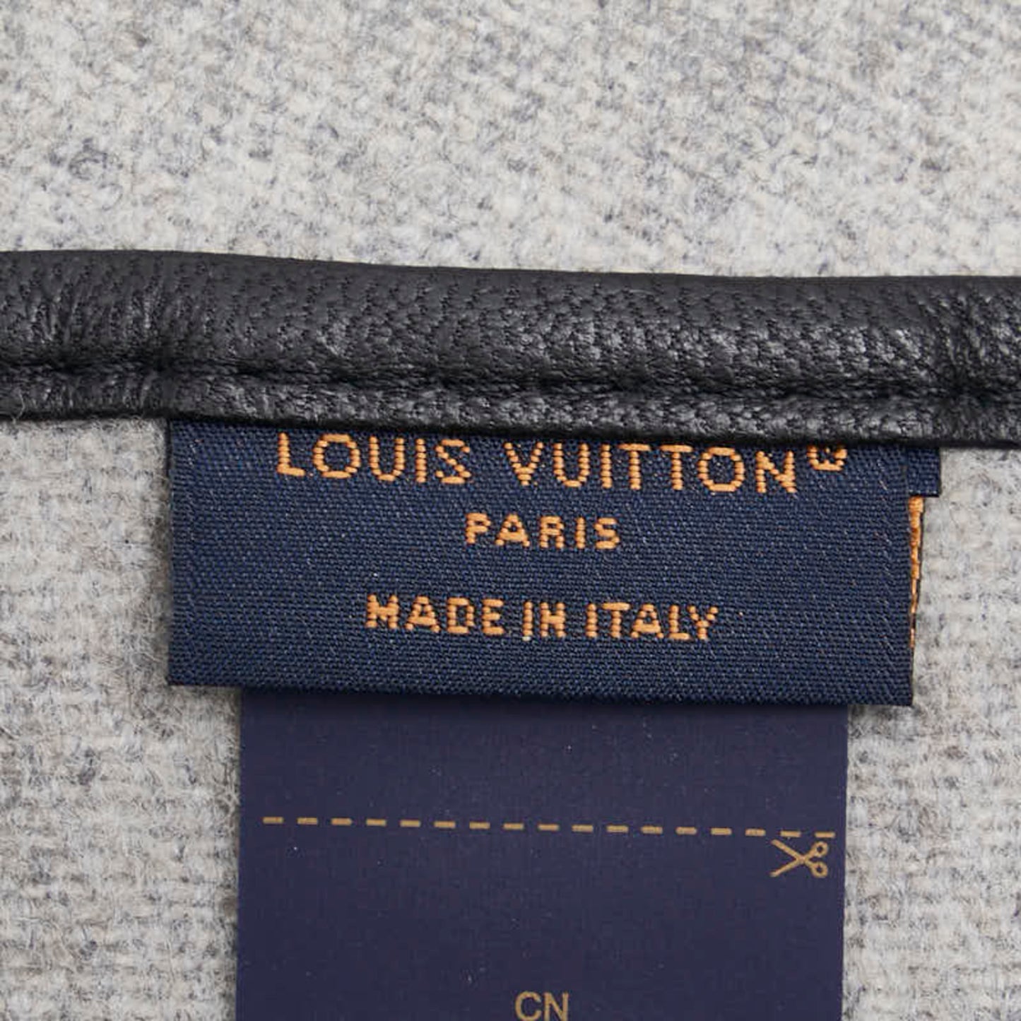 Louis Vuitton Wool Black Scarves