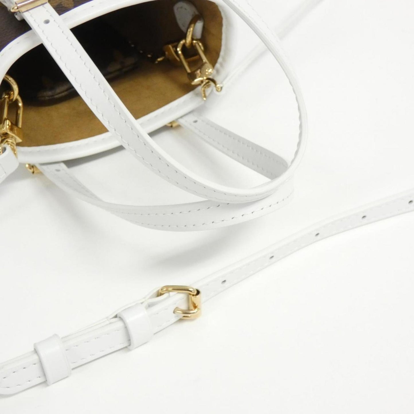 Louis Vuitton Coated Canvas White Handbags