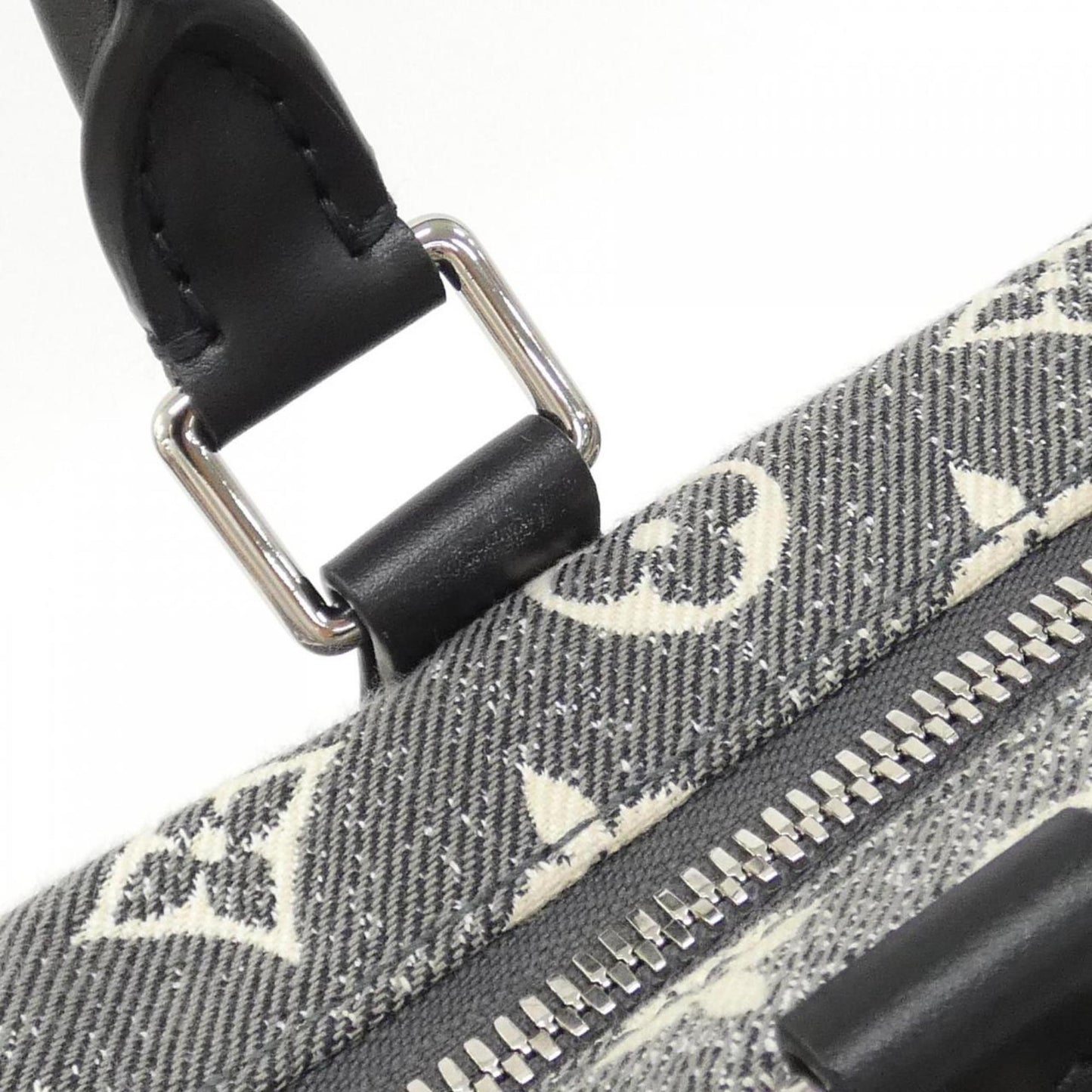 Louis Vuitton Canvas Gray Travel Bags