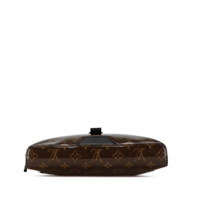 Louis Vuitton Pvc Black Shoulder Bags