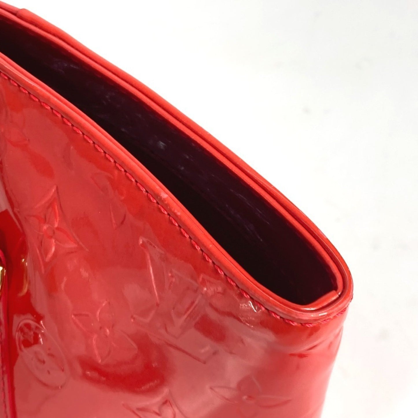 Louis Vuitton Vernis Red Shoulder Bags