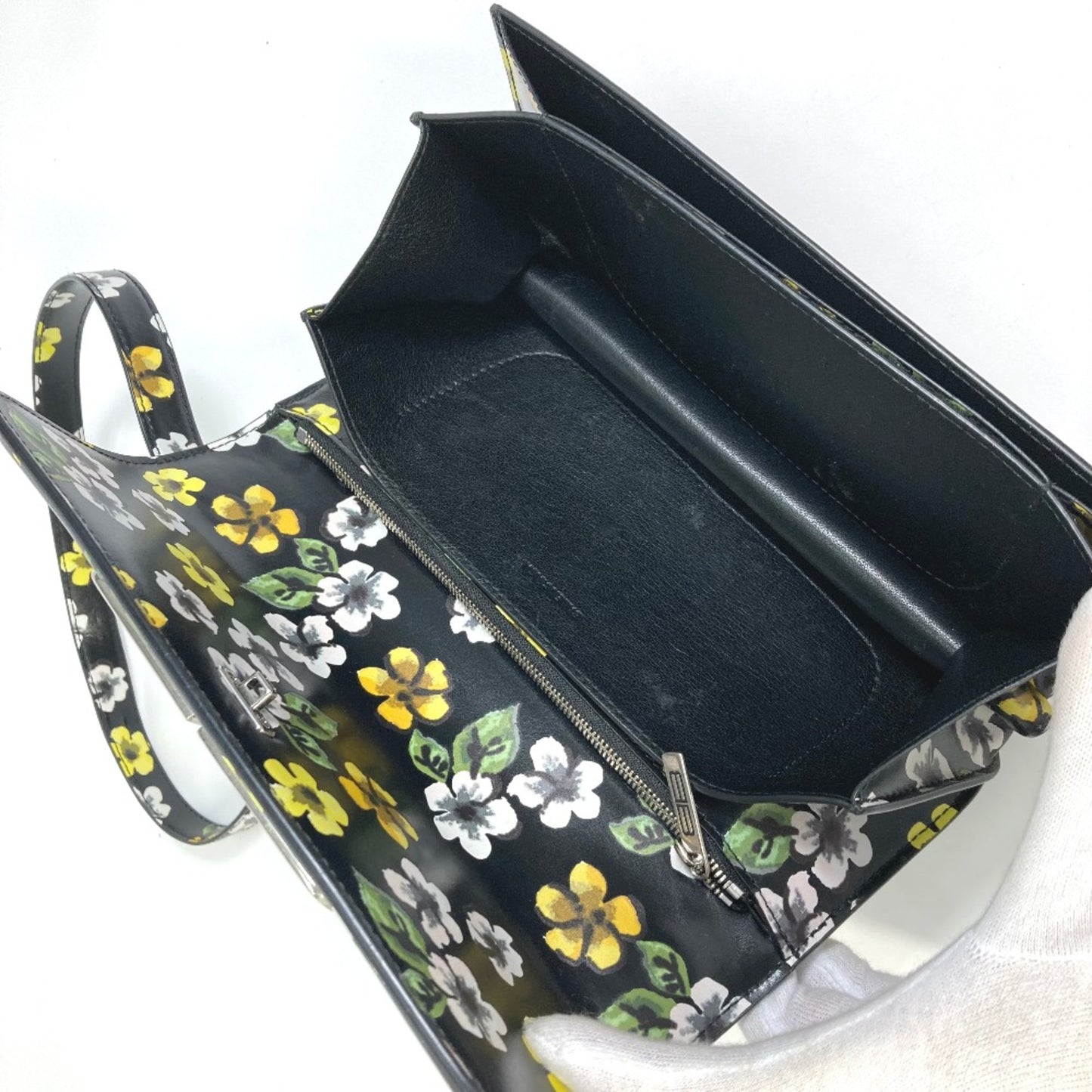Balenciaga Others Black Shoulder Bags