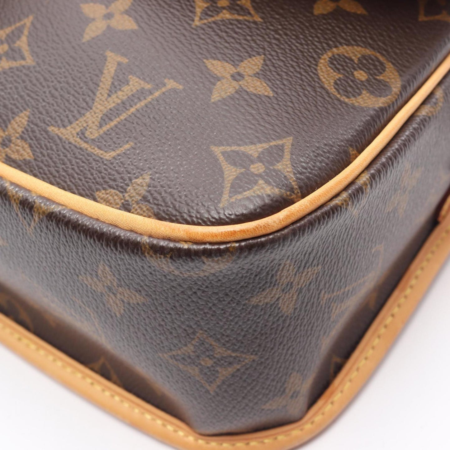Louis Vuitton Coated Canvas Brown Shoulder Bags