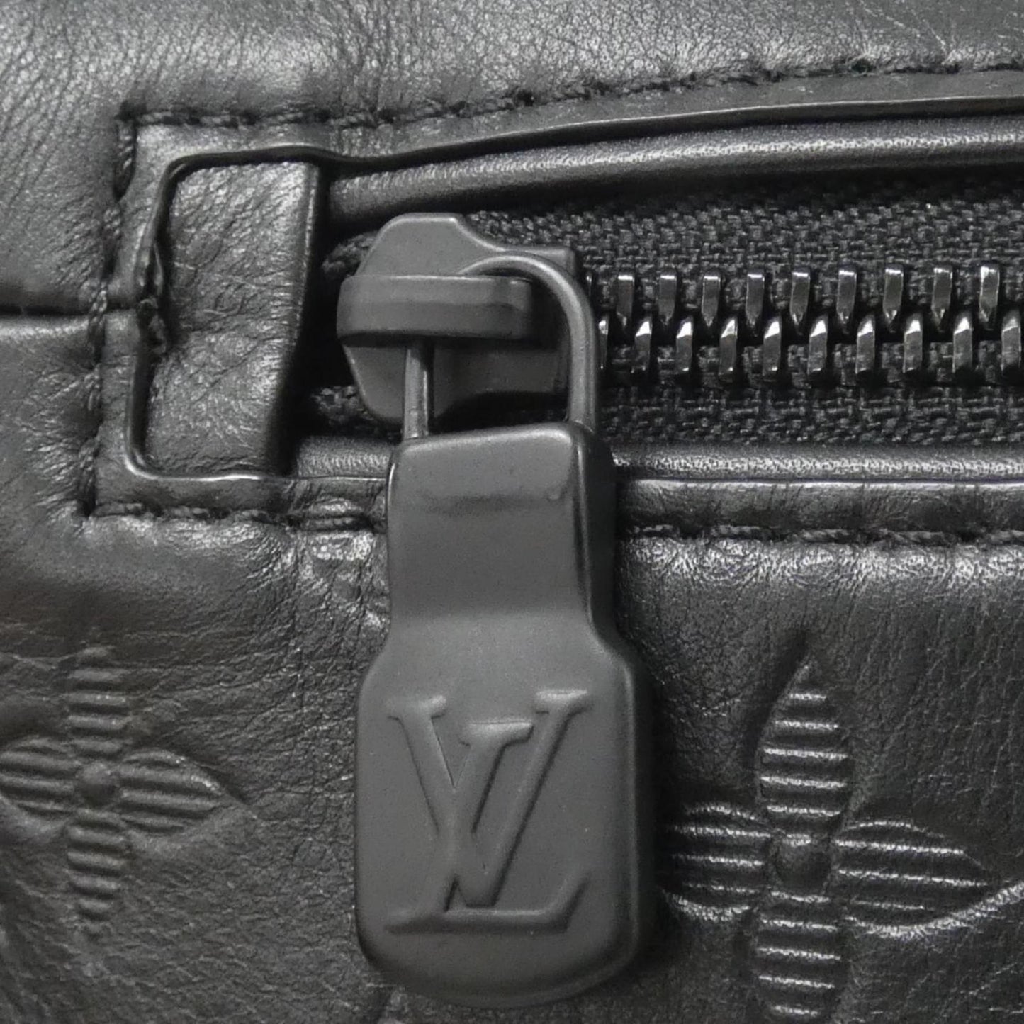 Louis Vuitton Monogram Canvas Black Shoulder Bags