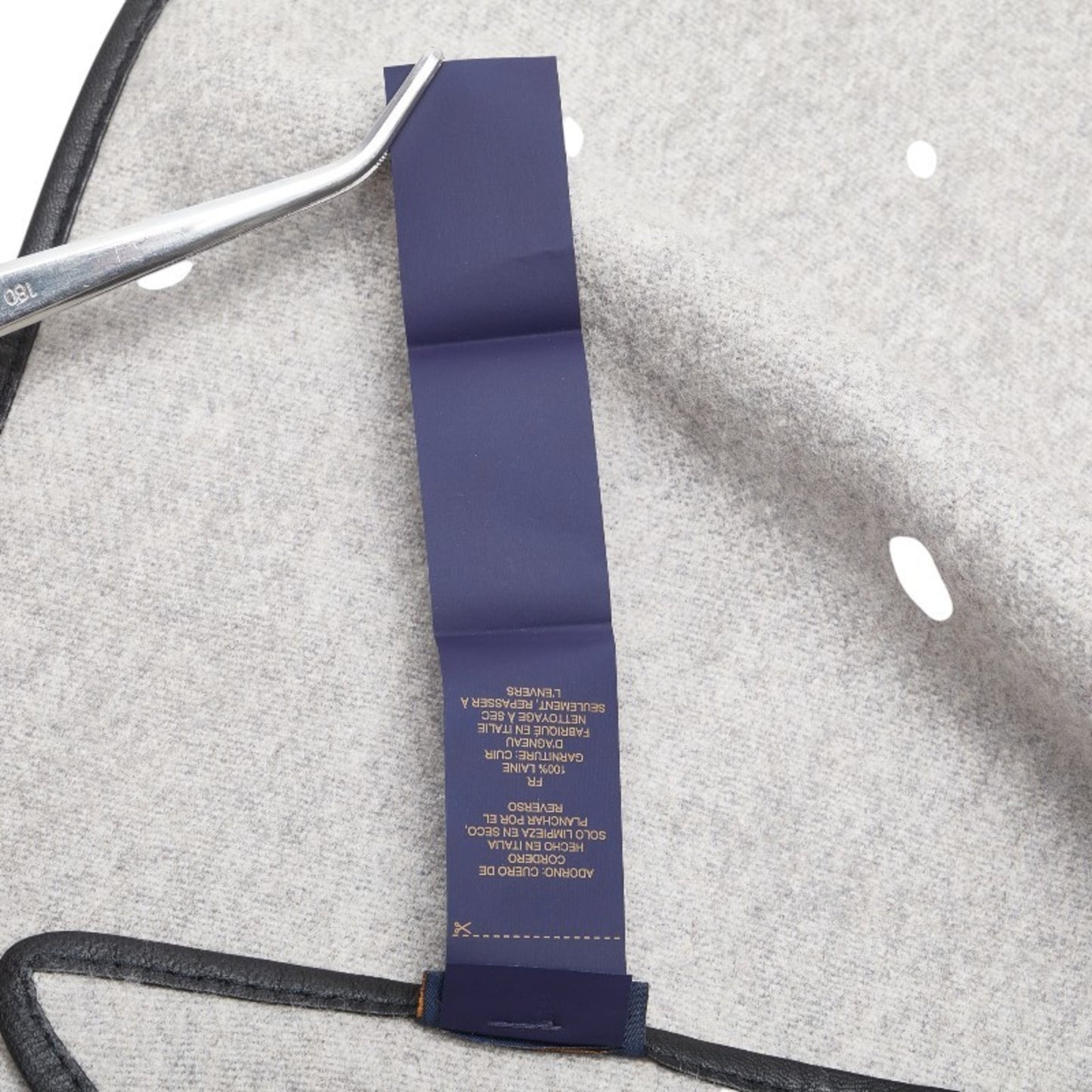Louis Vuitton Wool Black Scarves