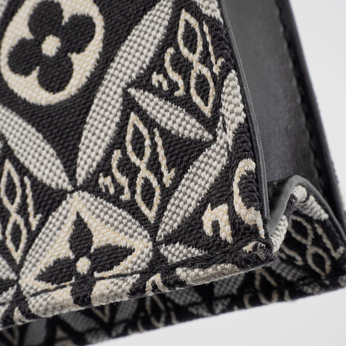 Louis Vuitton Monogram Canvas Black Shoulder Bags