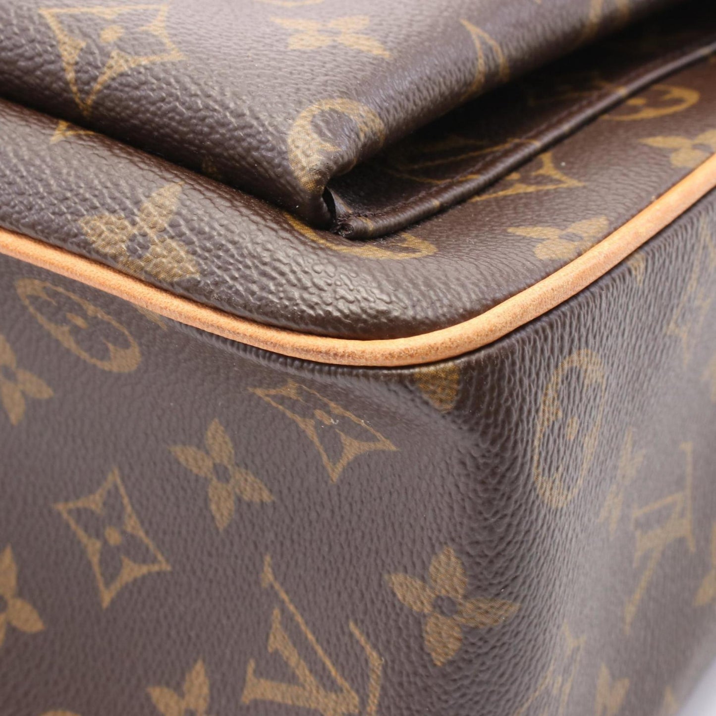 Louis Vuitton Coated Canvas Brown Handbags
