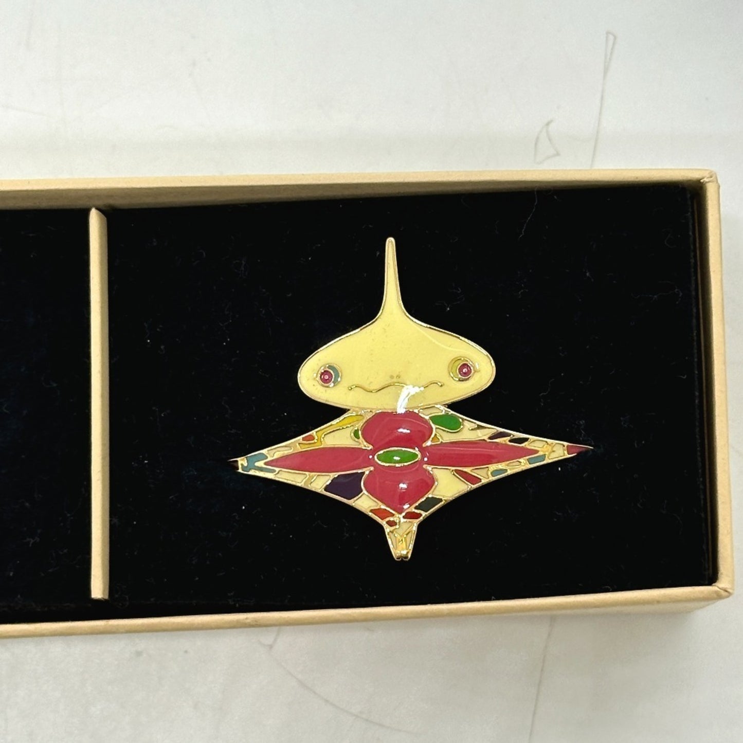 Louis Vuitton Other Metal Multi Brooches