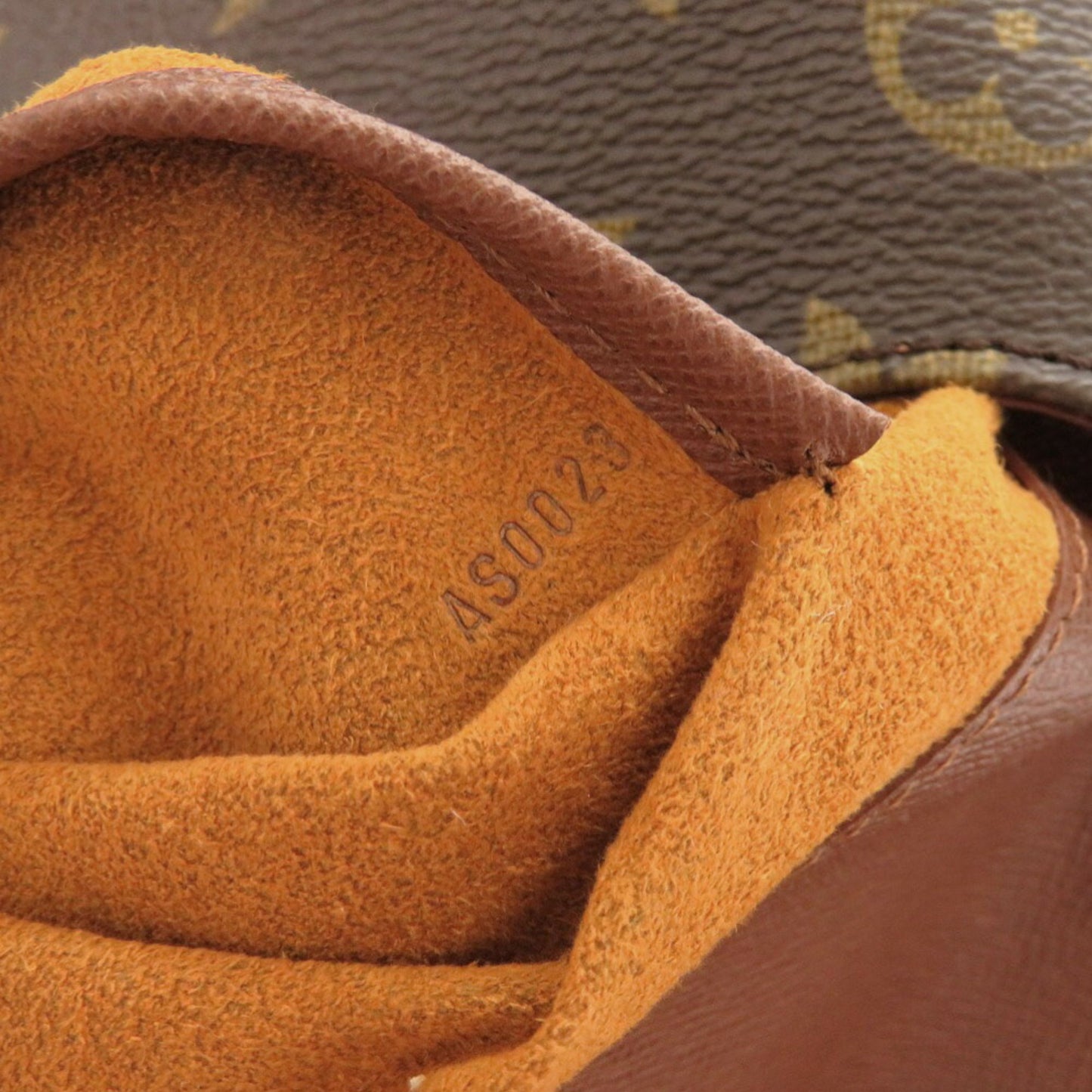 Louis Vuitton Monogram Canvas Brown Shoulder Bags