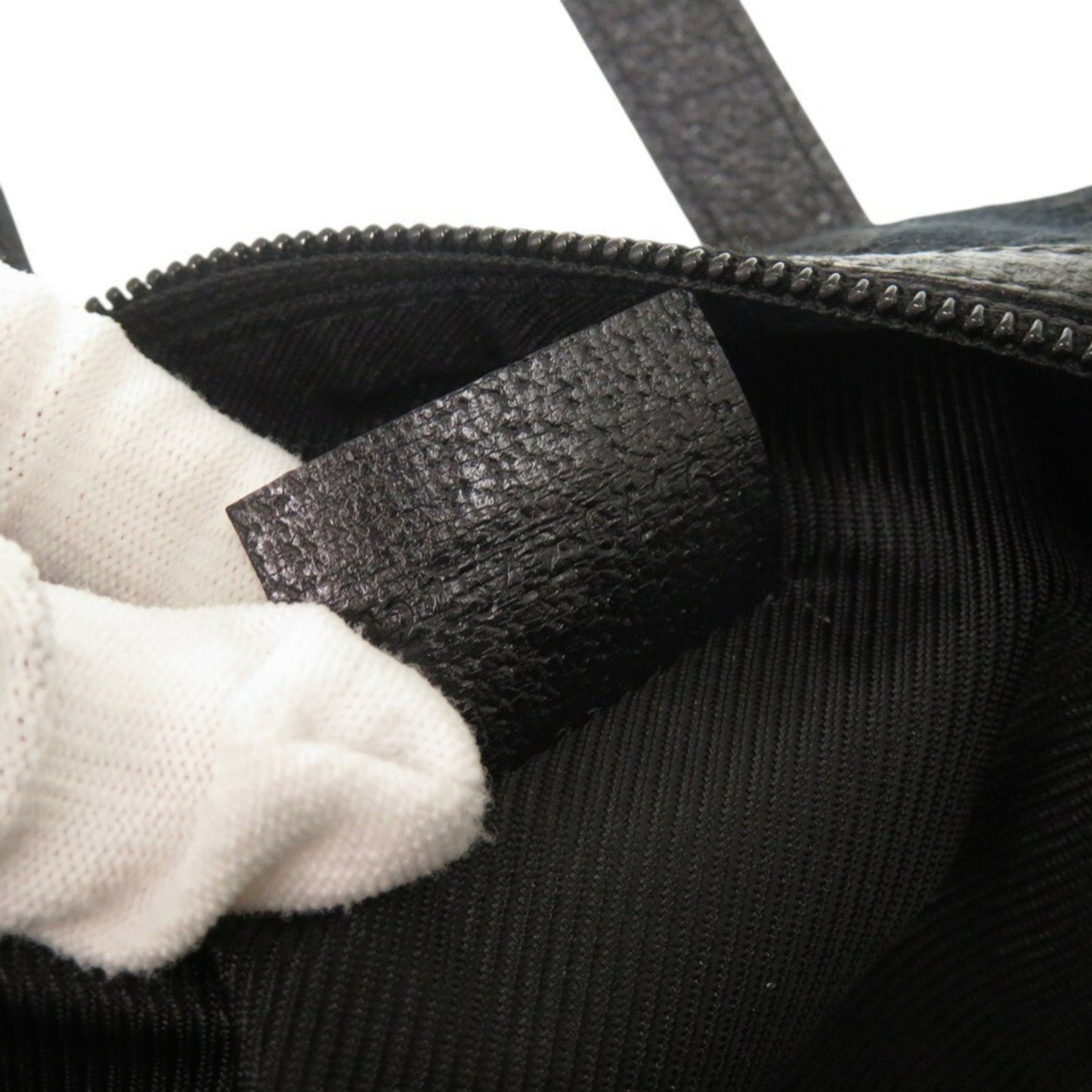 Gucci Canvas Black Handbags