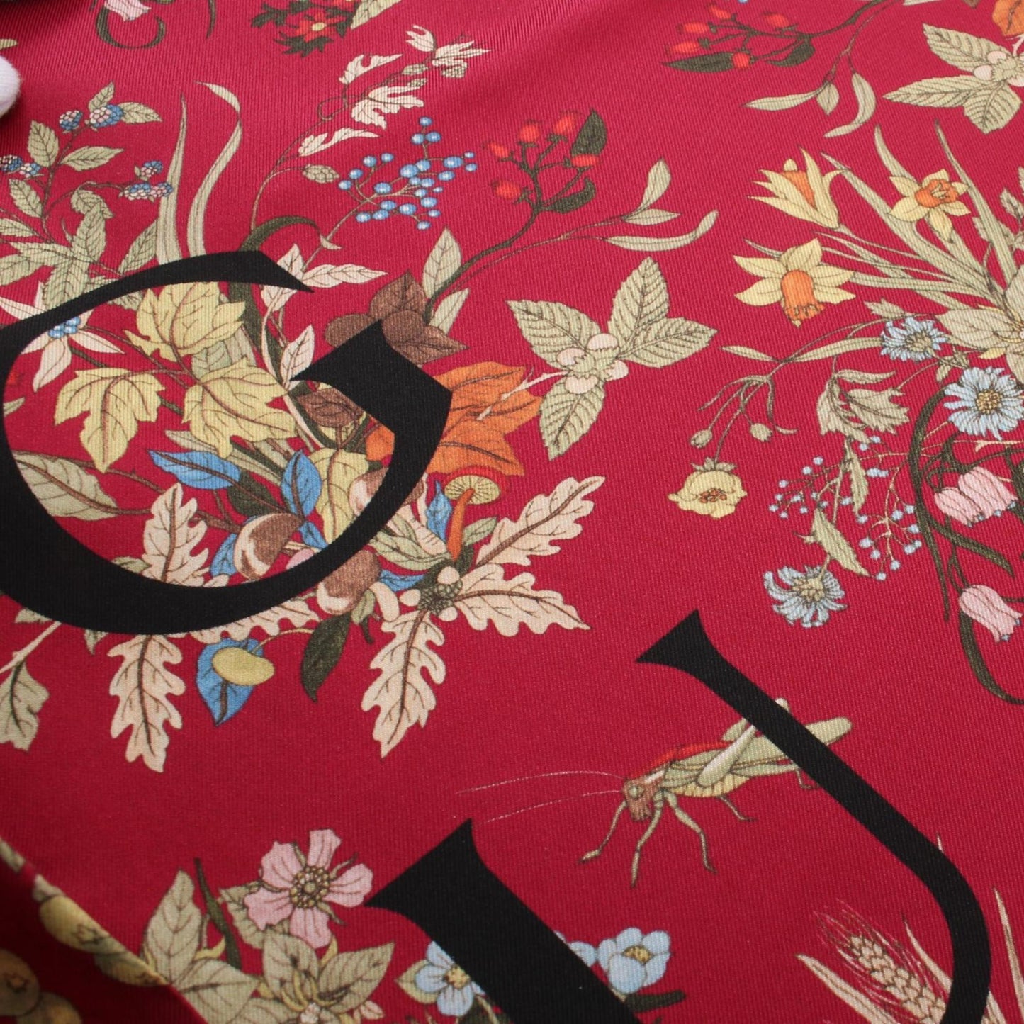 Gucci Silk Red Scarves