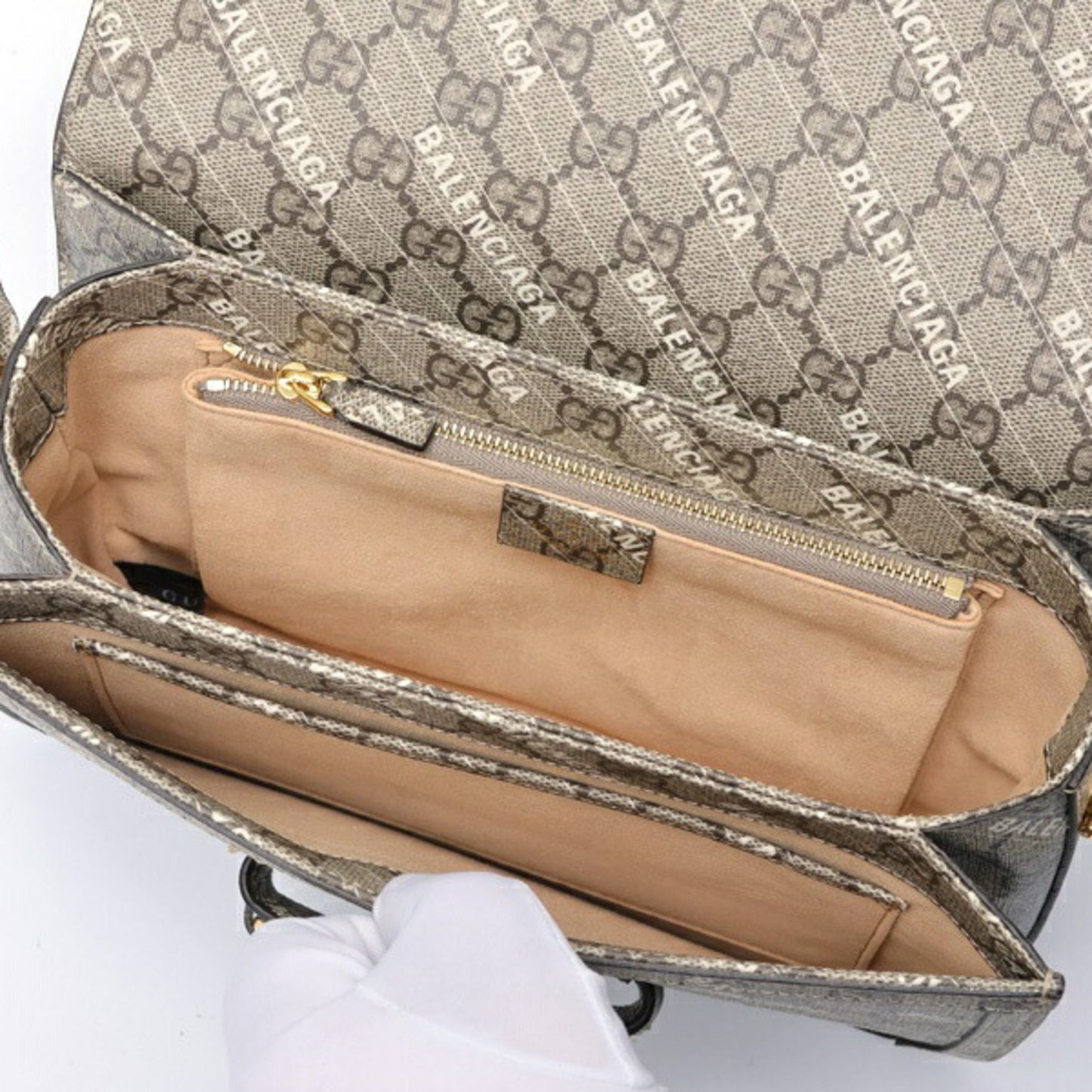 Gucci Others Gray Shoulder Bags