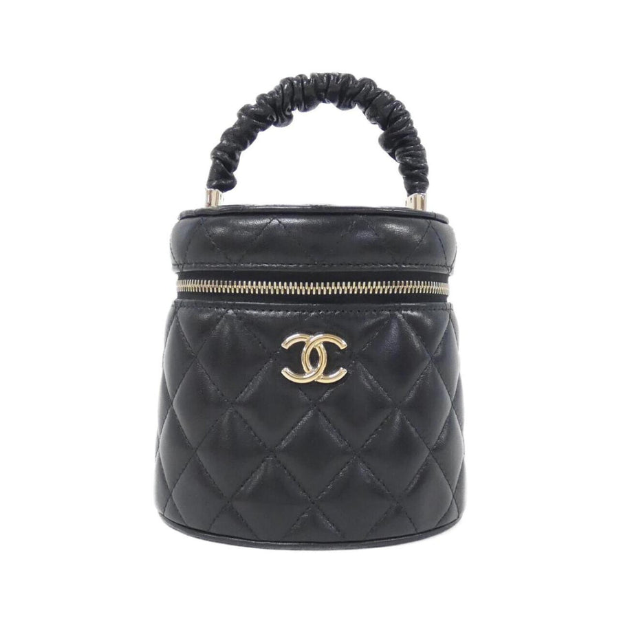 Chanel Leather Coco Handle Handbag in Good Condition