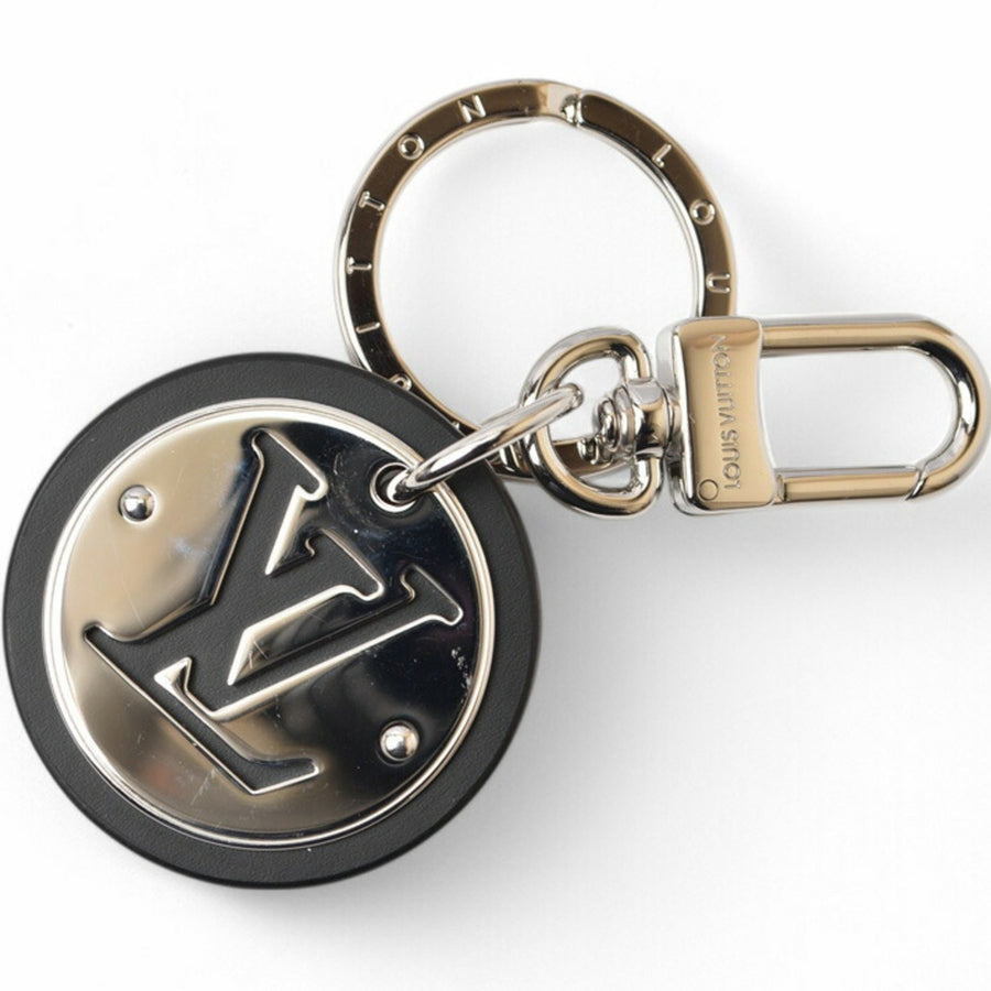 Louis Vuitton Luxury Metal Keyring with No Accessories
