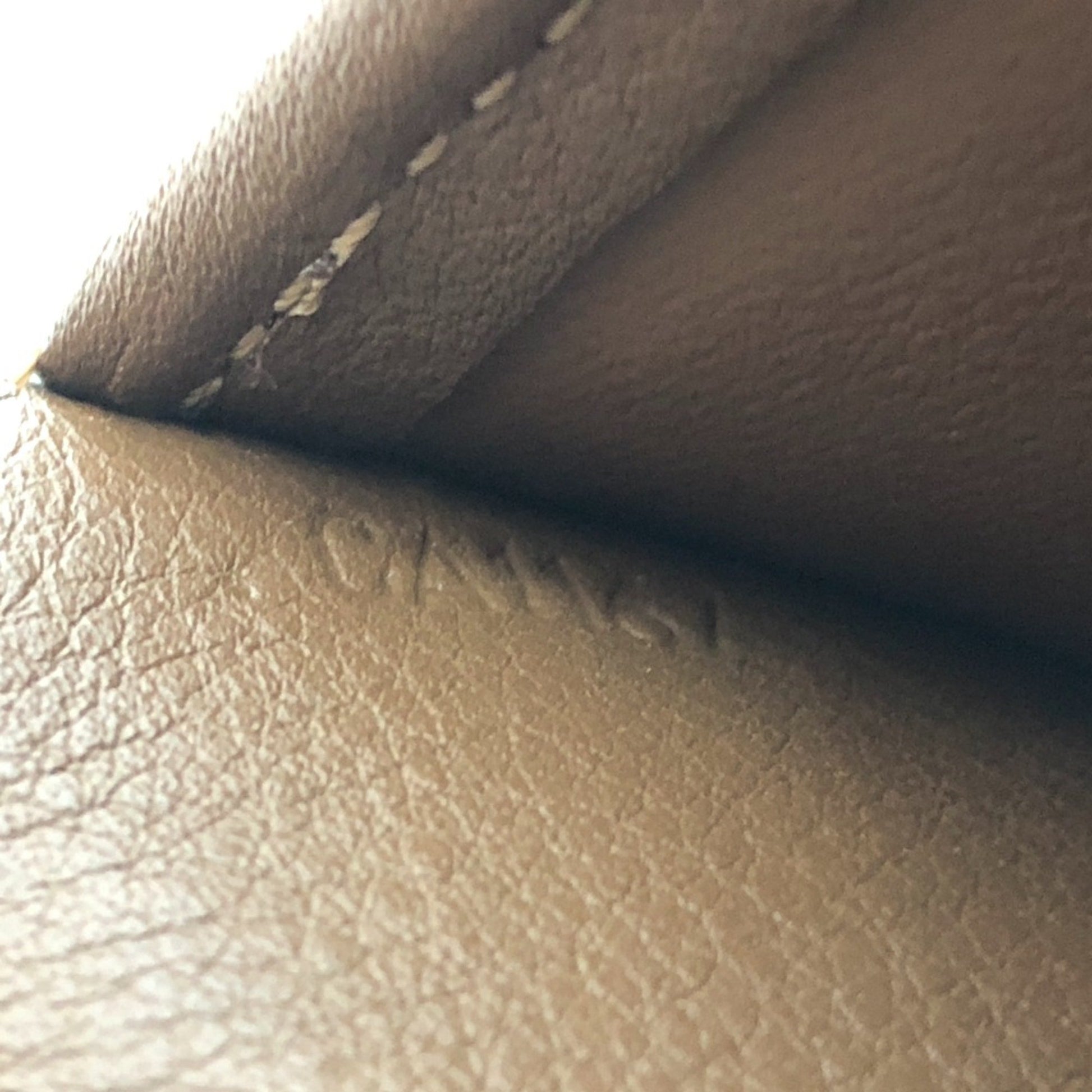 210546741.jpg