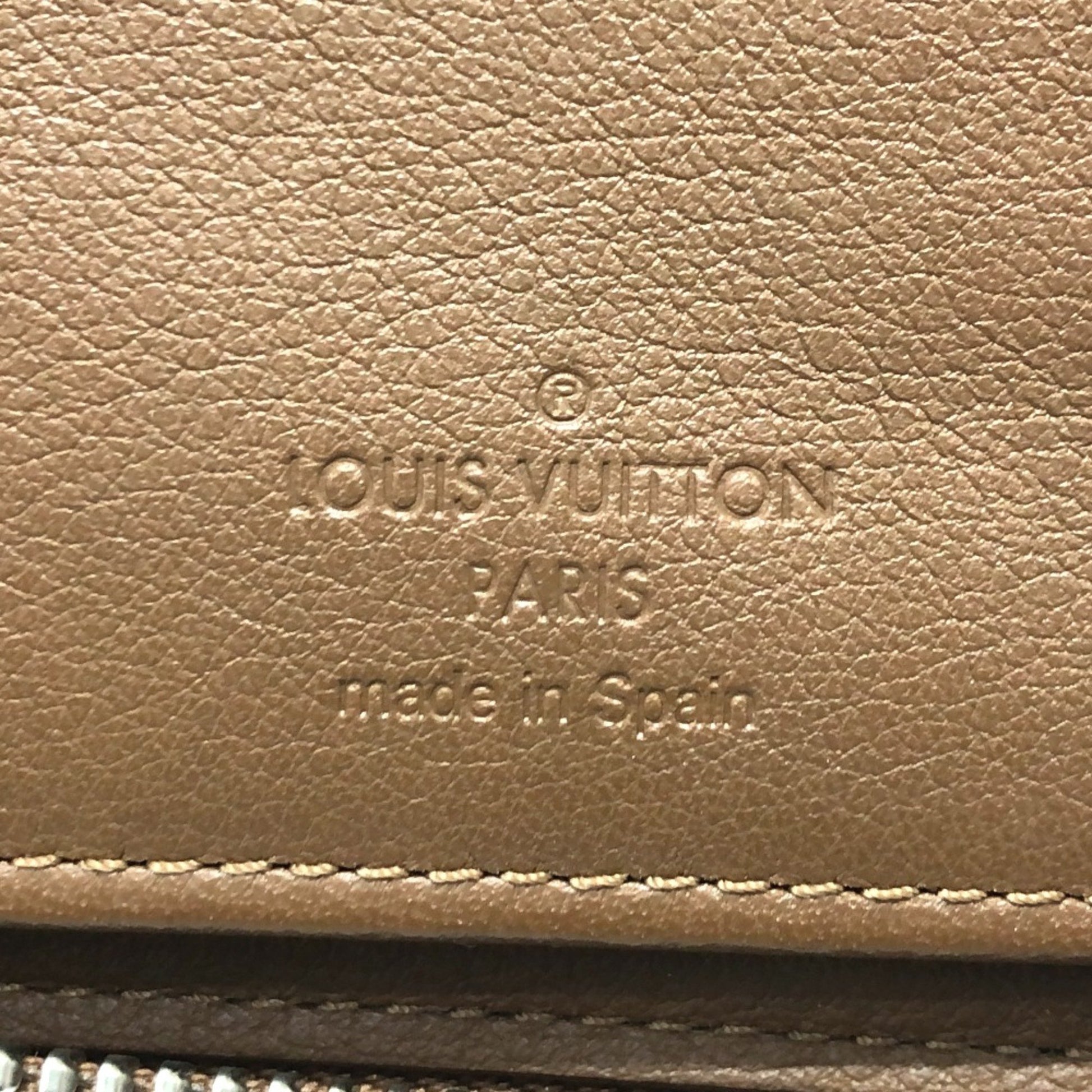 210546745.jpg