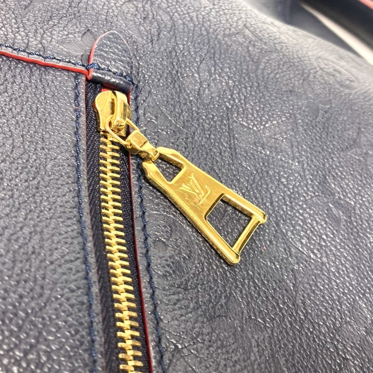 212837398.jpg