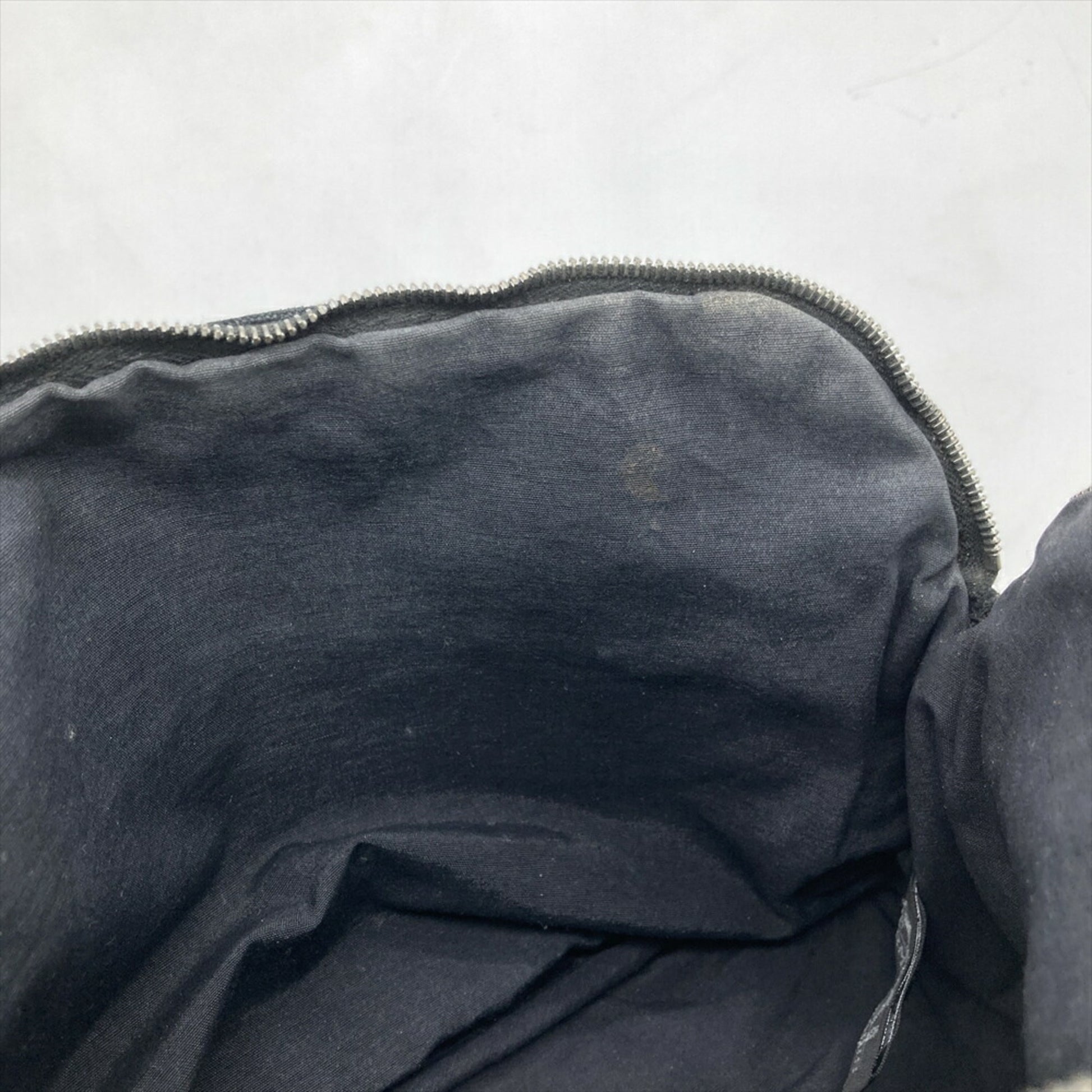 221286525.jpg