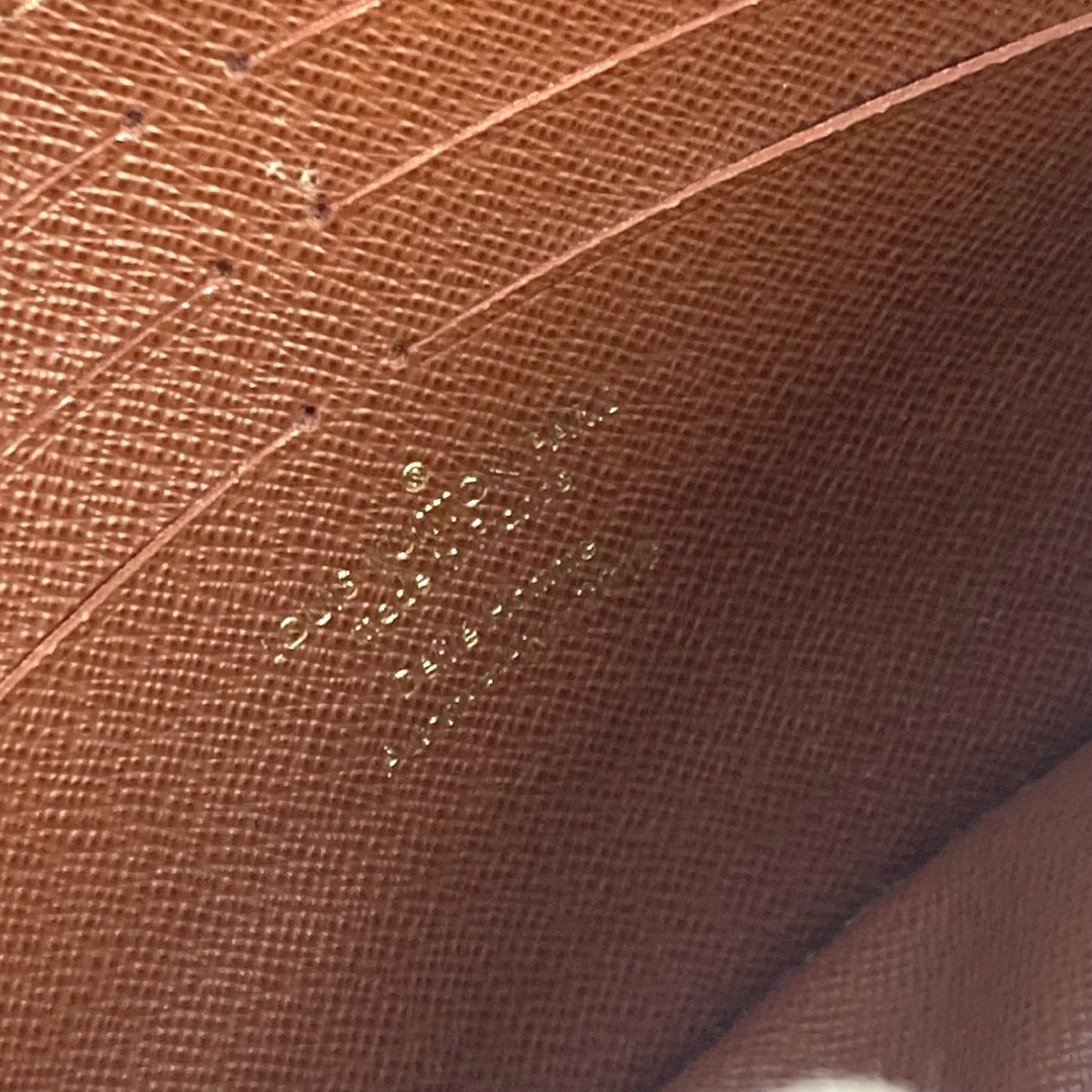 221298766.jpg