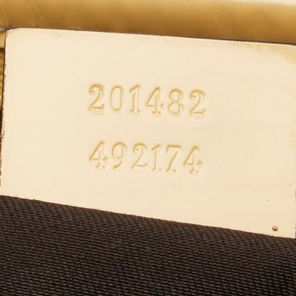 221589534.jpg